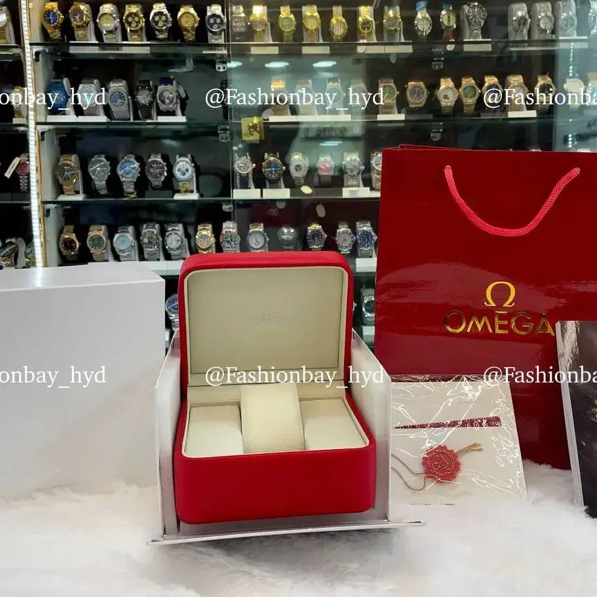 Omega og box