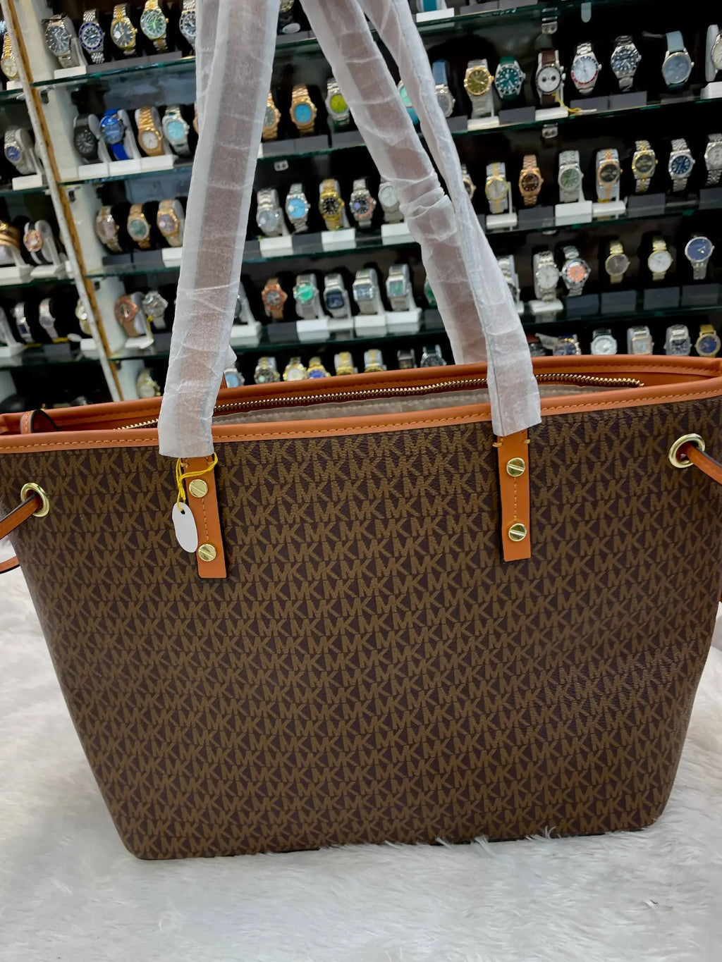 Michael Kors tote bag with pouch