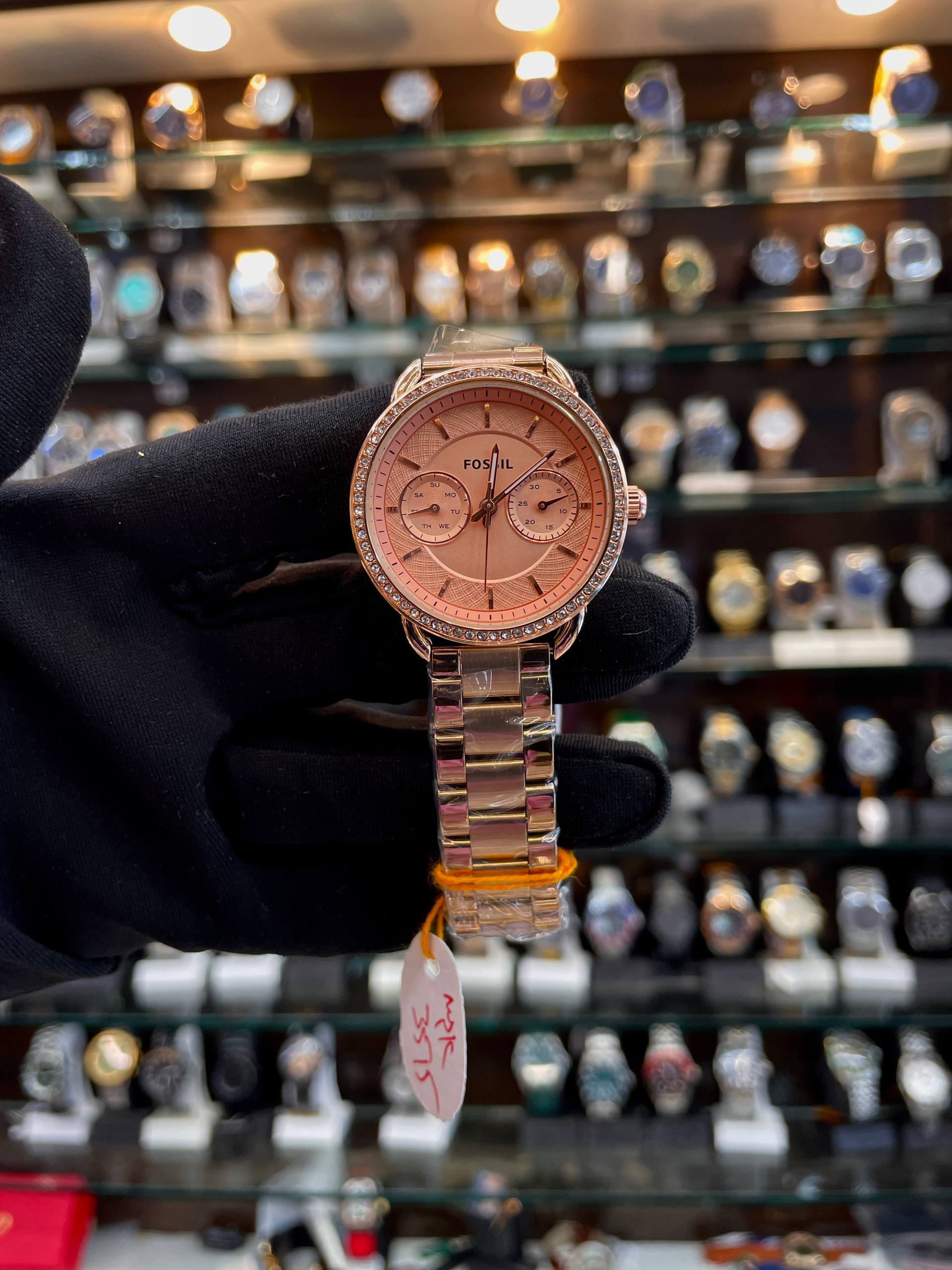 Fossil Tailor full rose gold watch for women front view