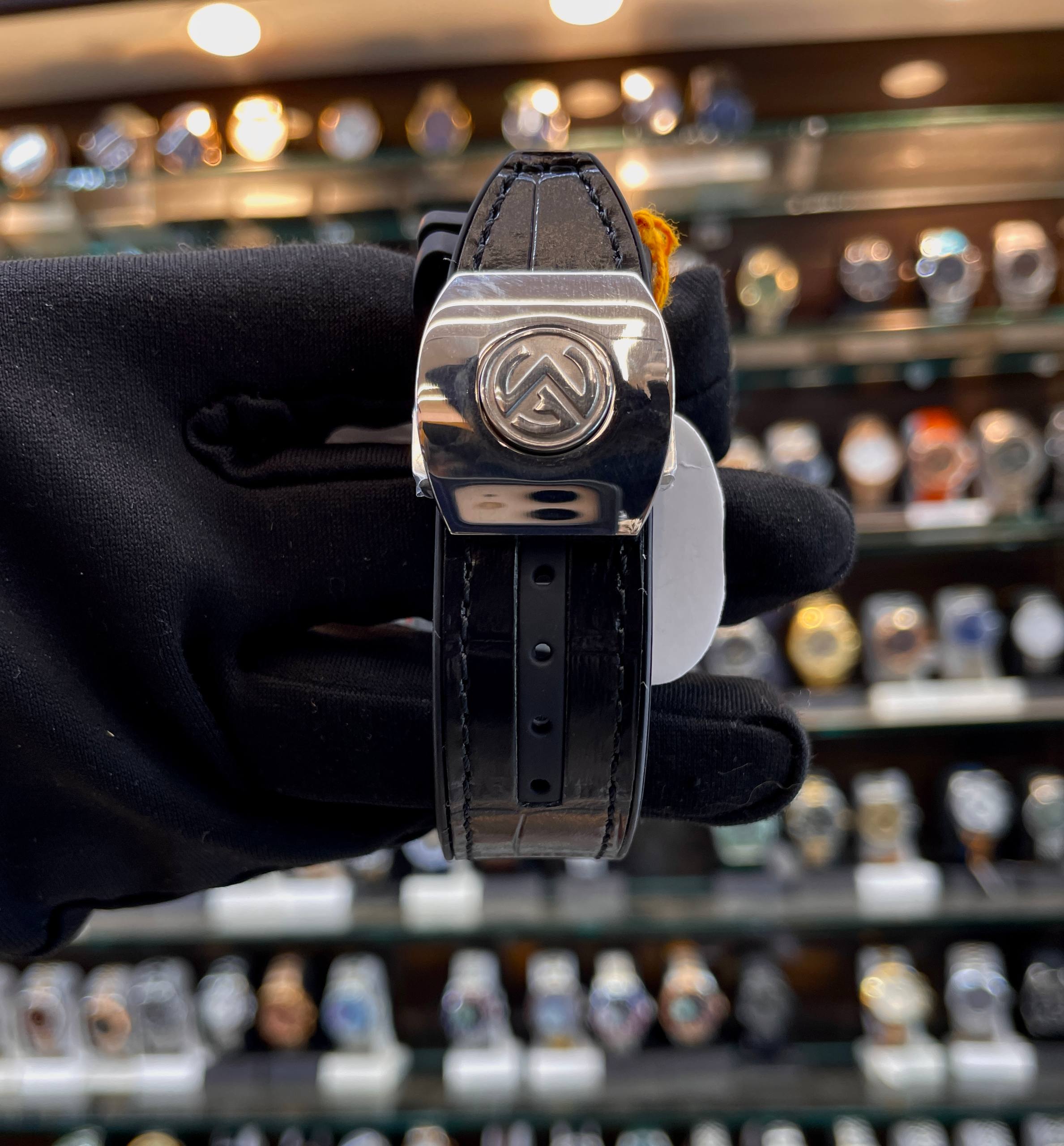 Franck Muller Vanguard Yachting black dial strap