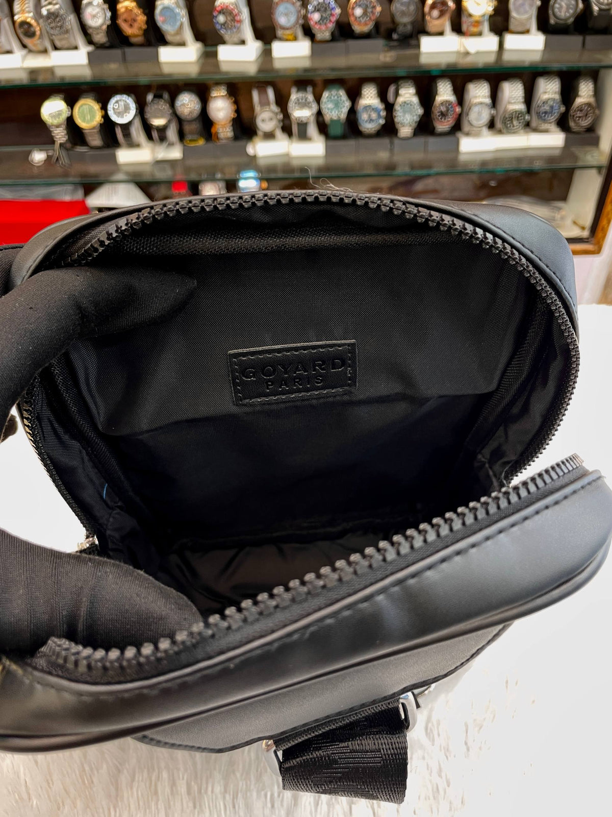 Goyard black messenger bag one compartment