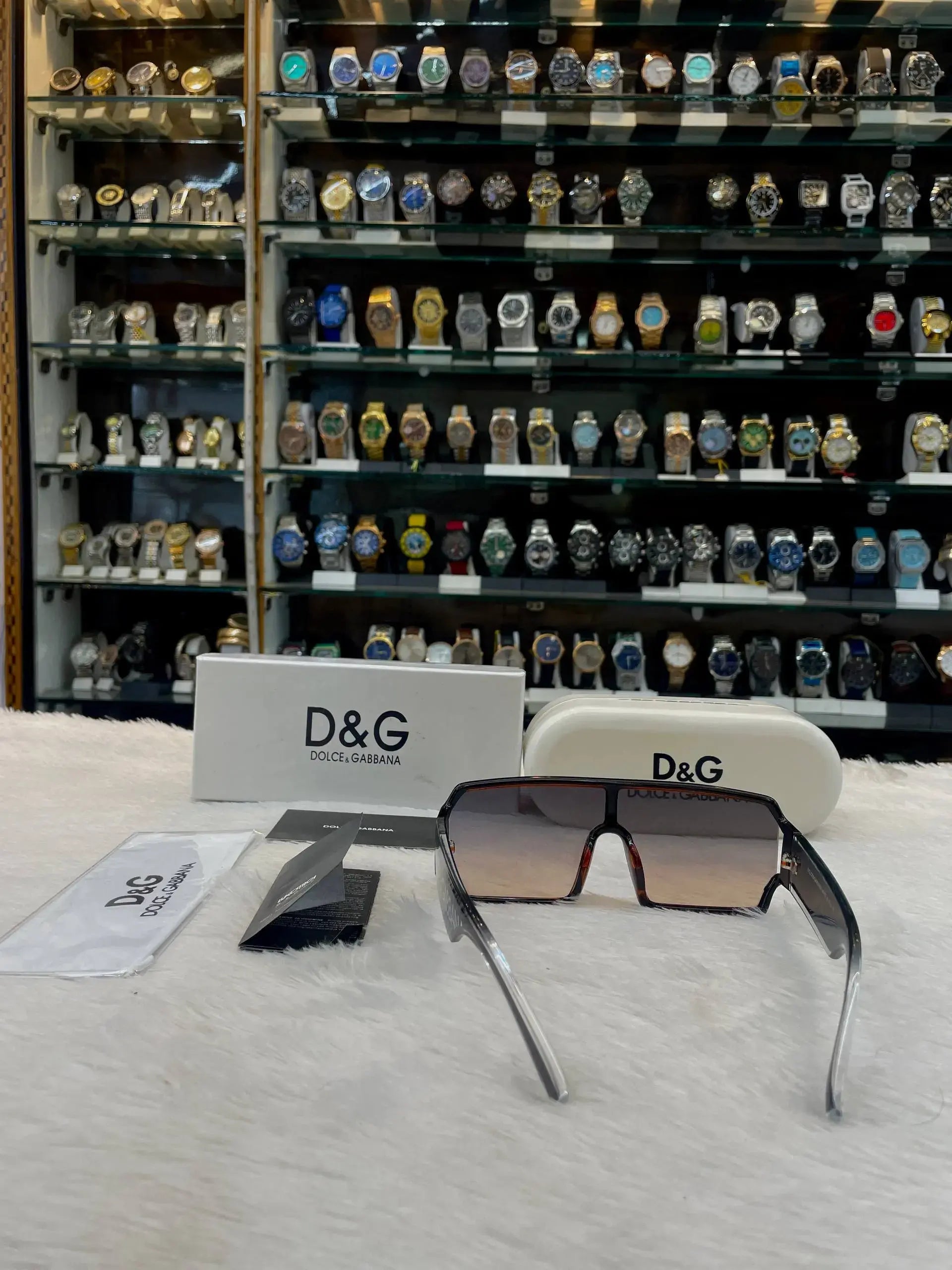 Dolce & Gabbana d&g now in master piece big frame brown