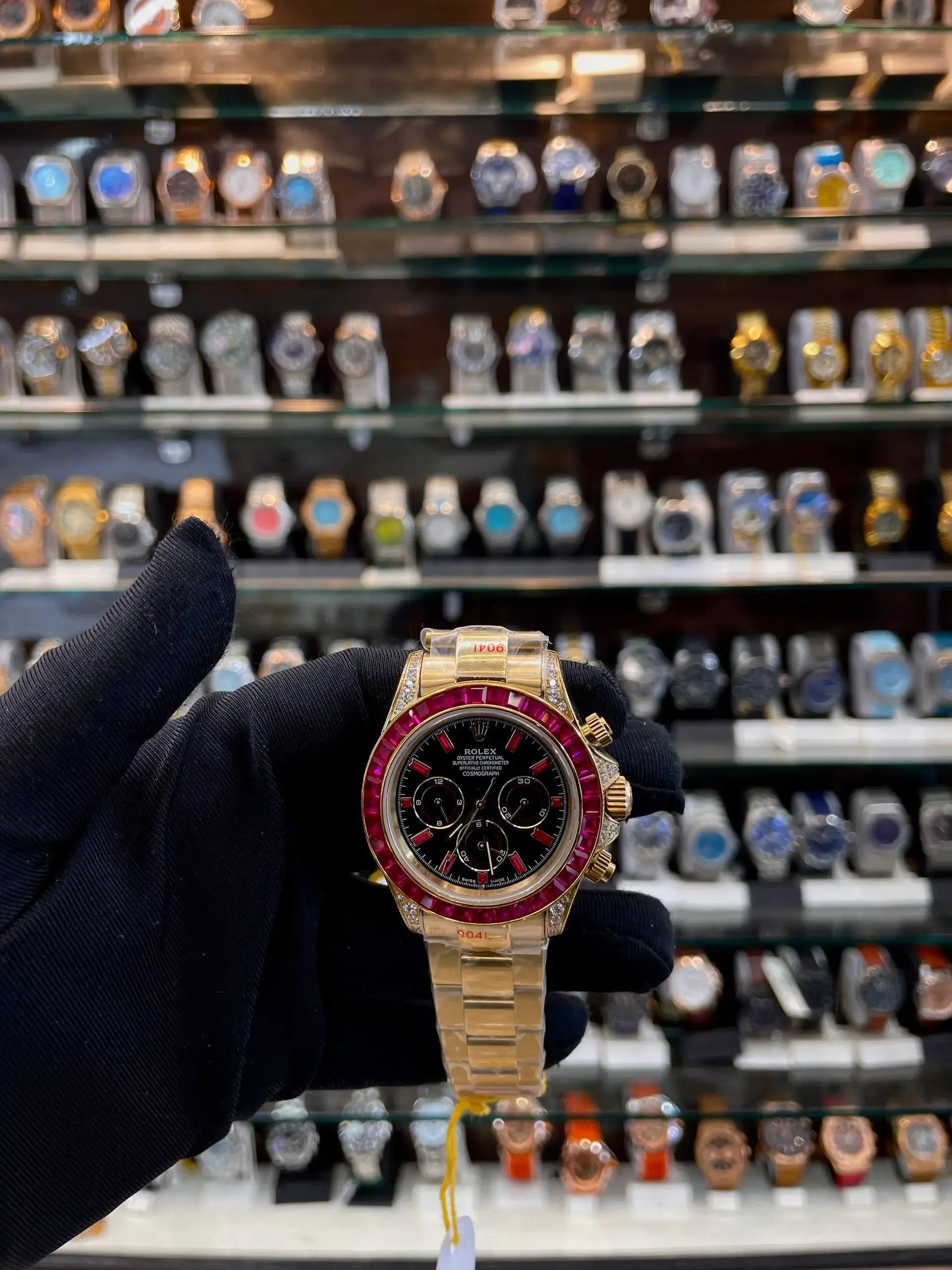 Rolex daytona  ruby-setbezel in master piece for mens
