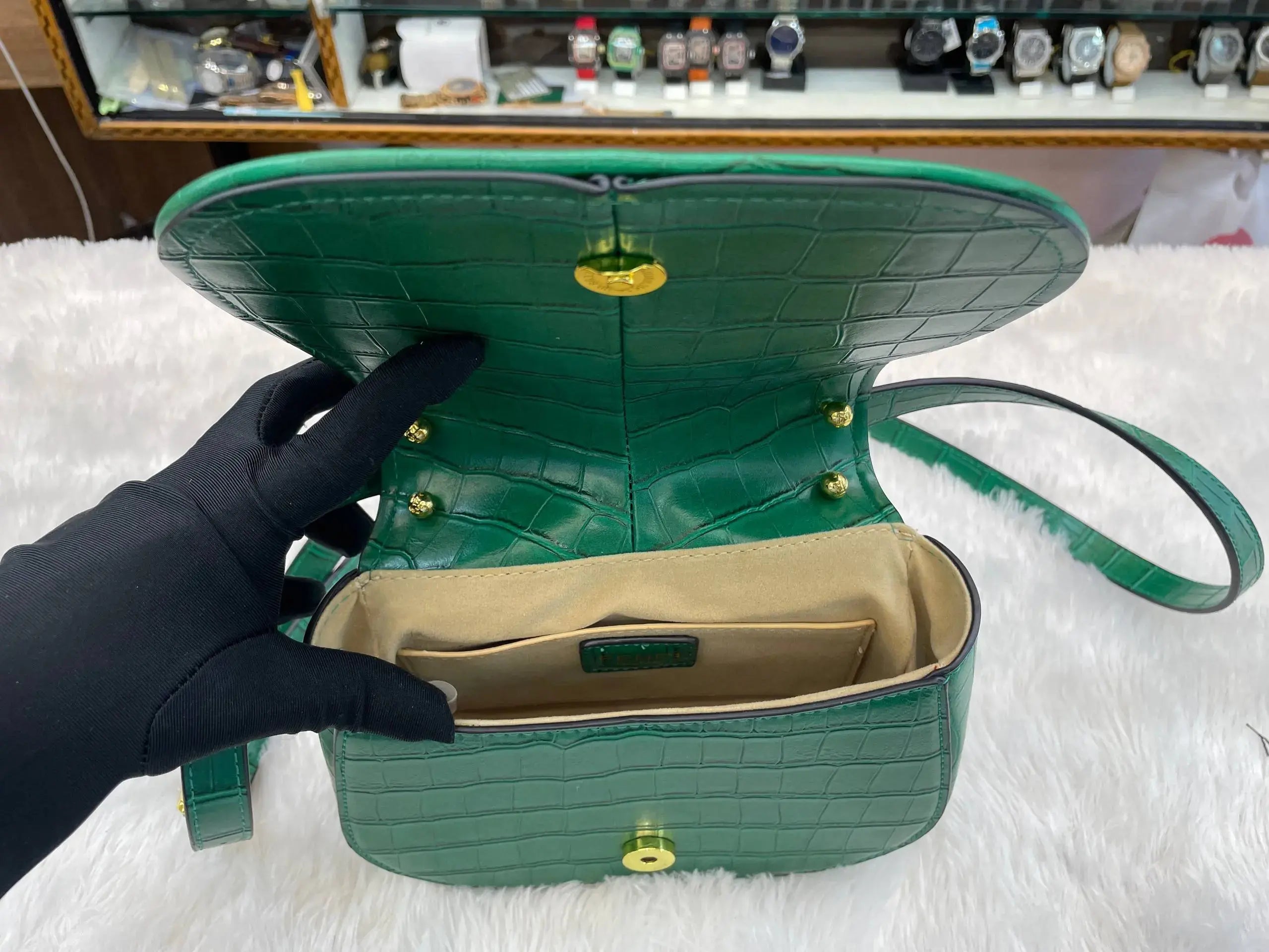 Fendi c'mon medium crocodile bag green in master piece