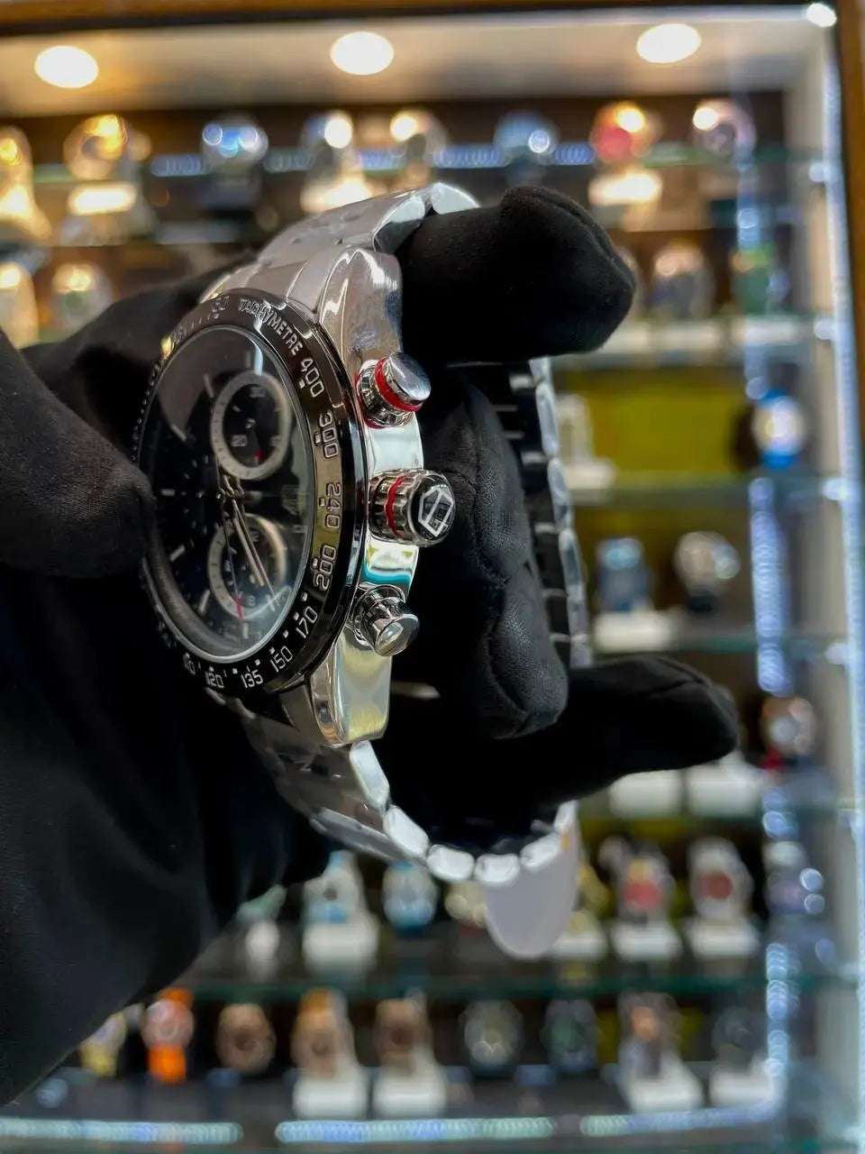 Tag heuer carrera tachymeter in chain black dial