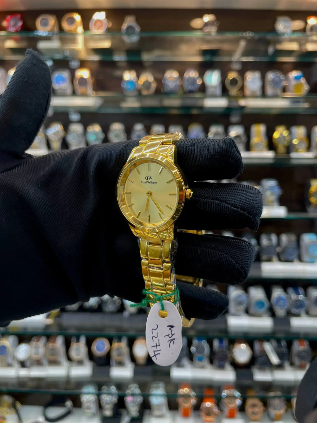 Daniel Wellington (dw) for girls in mini dial full gold