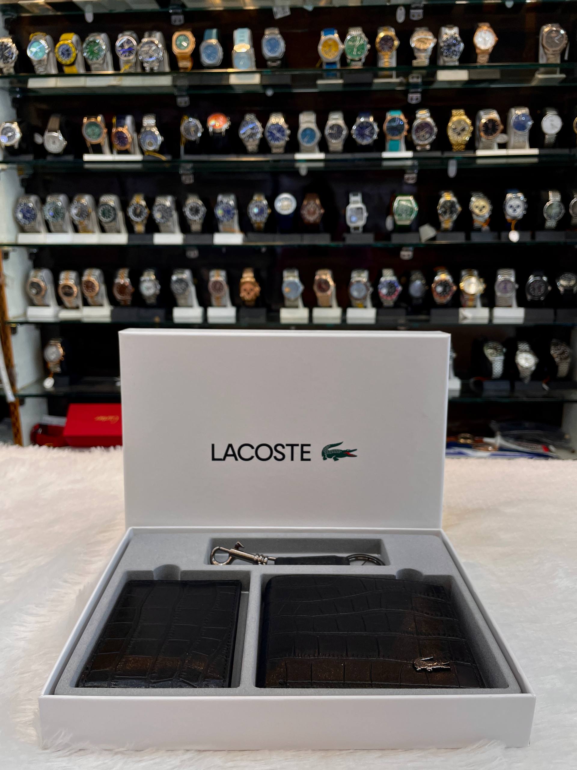 LACOSTE CROCODILE-TEXTURED BI-FOLD WALLET COMBO SET