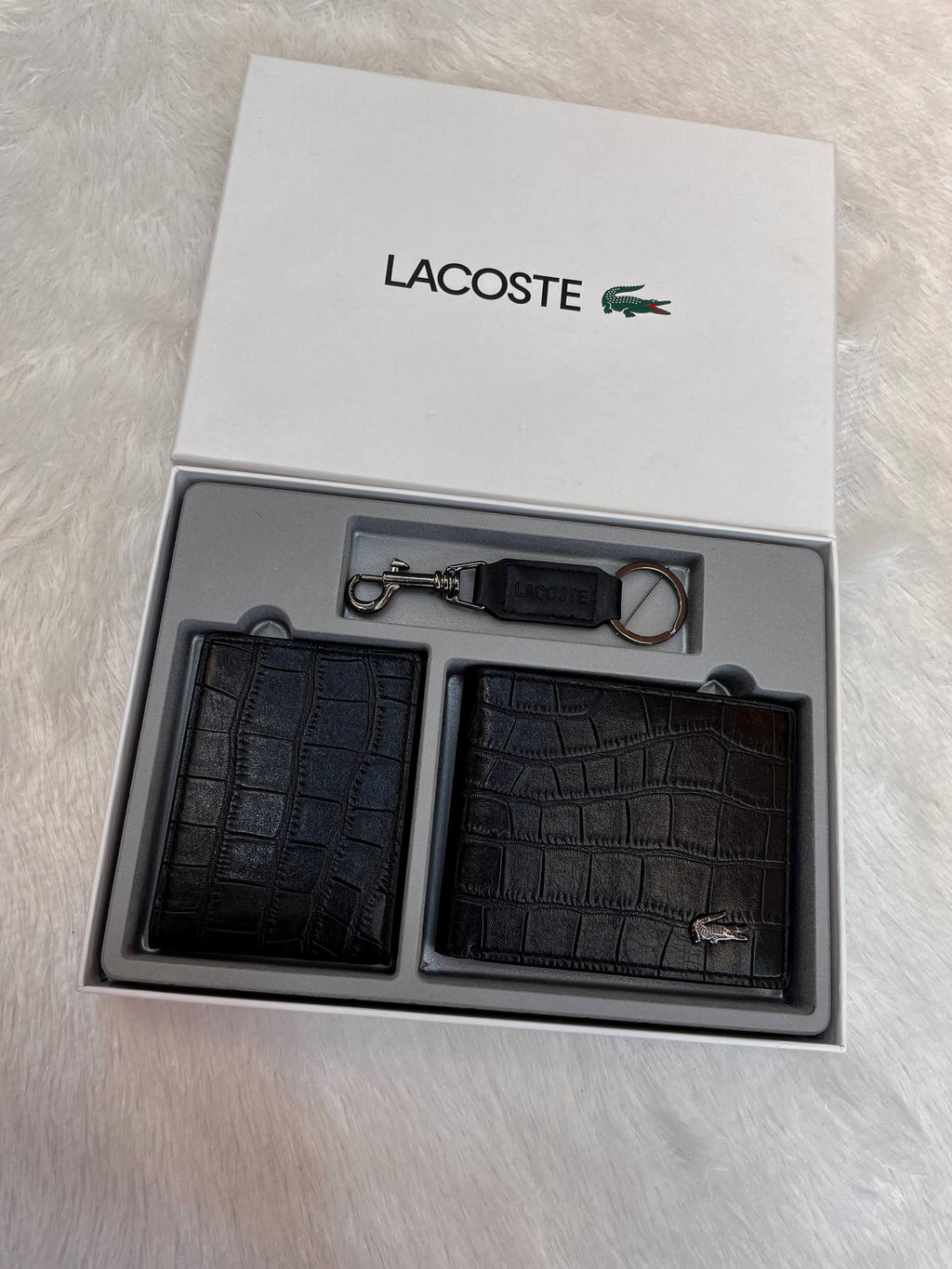 LACOSTE CROCODILE-TEXTURED BI-FOLD WALLET COMBO SET