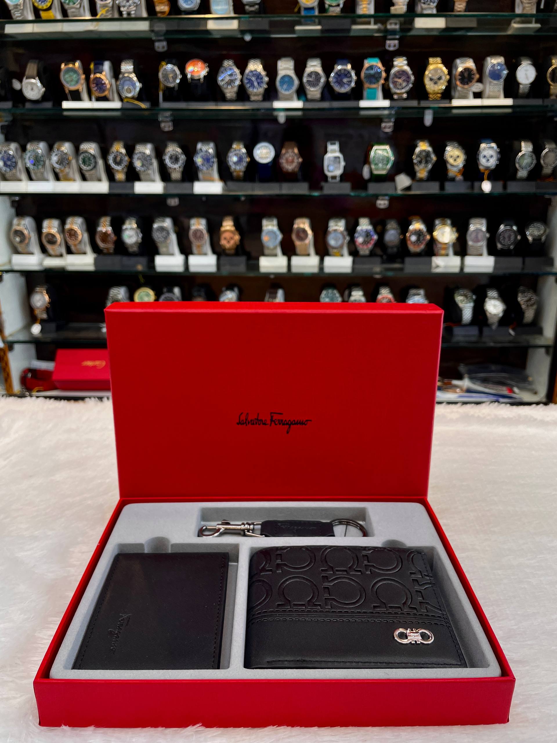 SALVATORE FERRAGAMO GANCINI LEATHER BI-FOLD WALLET SET COMBO