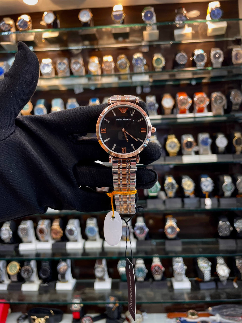 EMPORIO ARMANI. ROSE 🌹 GOLD 🥇 DIAL IN  BLACK 🖤 FOR  GIRLS  DUAL TONE