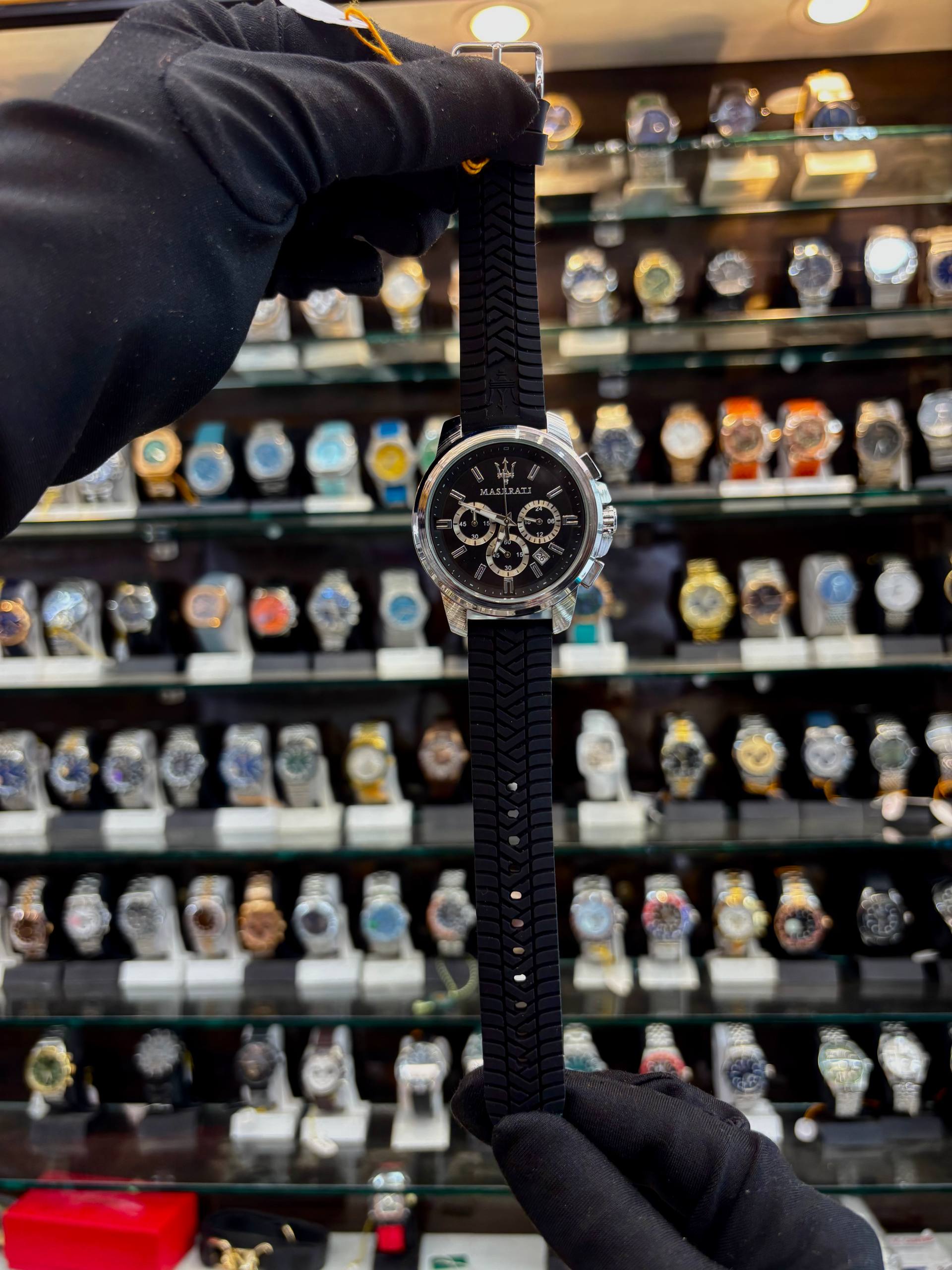 MASERATI NOW IN CHRONOGRAPH FOR MENS BLACK