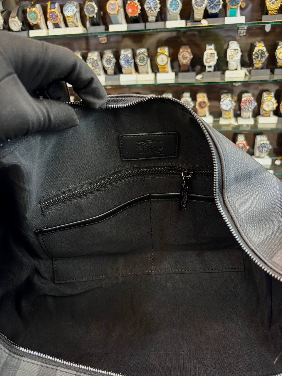 BURBERRY BOSTON HOLDALL IN CHARCOAL GREY 🩶 CHECK IN MASTER PIECE