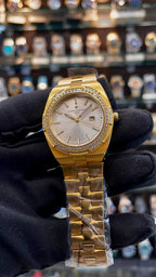 vacheron constantin overseas pink gold for girls close up