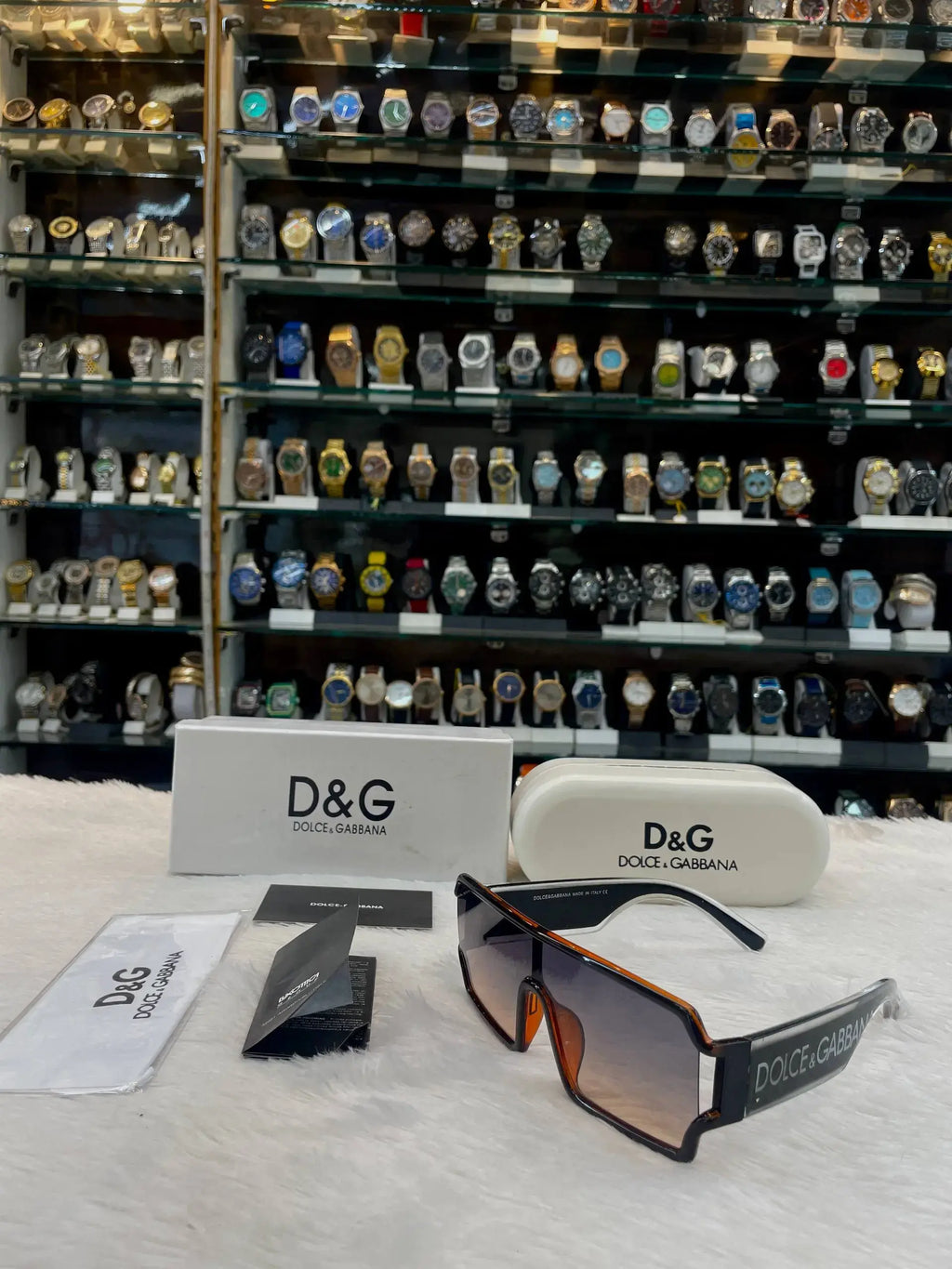 Dolce & Gabbana d&g now in master piece big frame brown