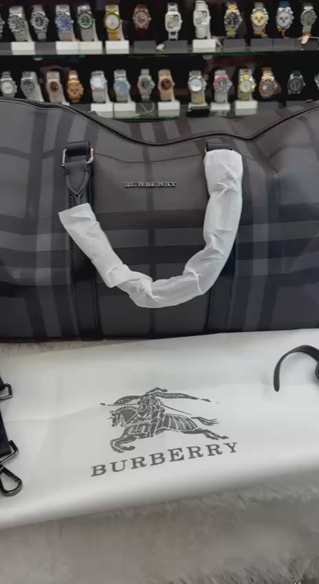 BURBERRY BOSTON HOLDALL IN CHARCOAL GREY 🩶 CHECK IN MASTER PIECE
