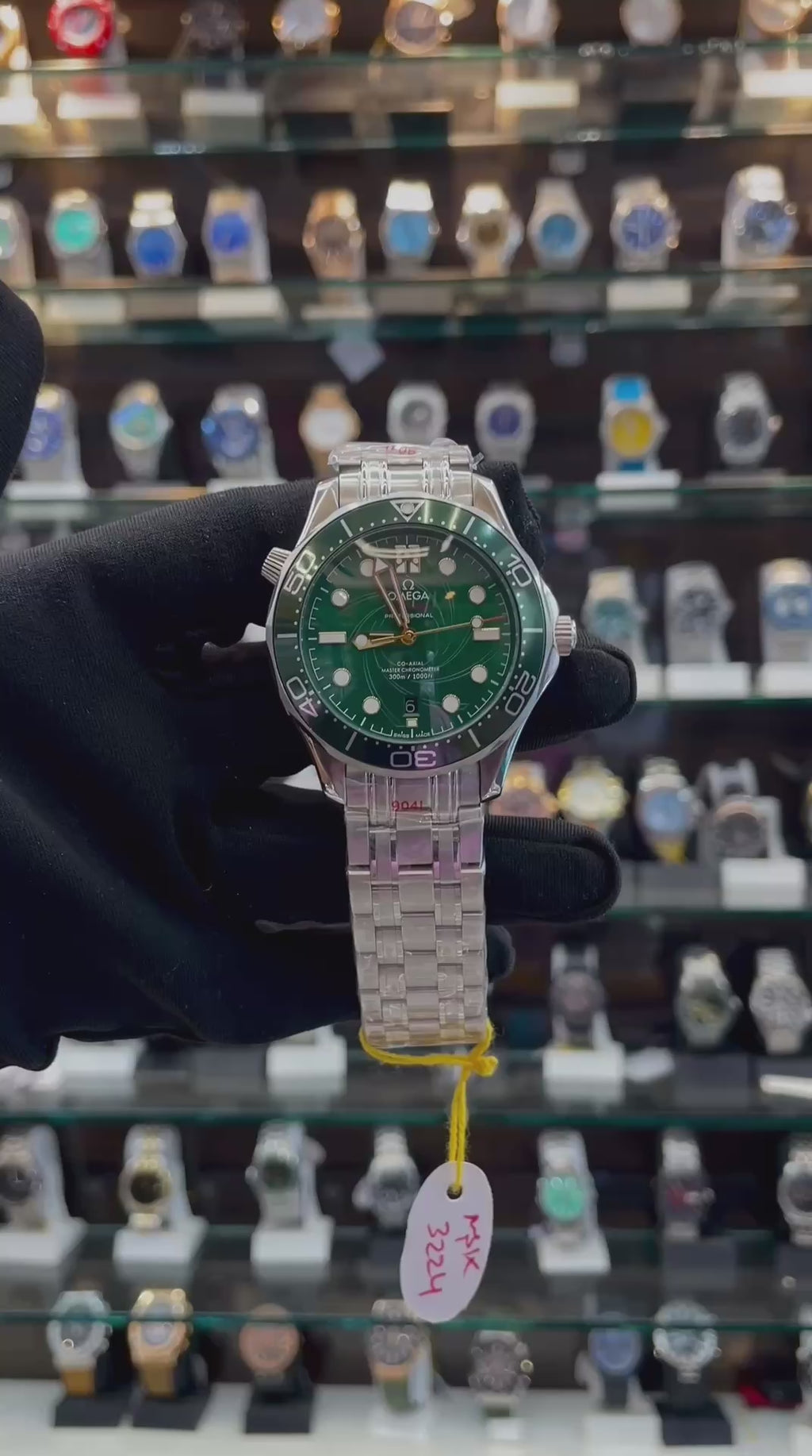 OMEGA SEAMASTER DIVER 300M WATCH JAMES BOND EDITION IN MASTER PIECE 🤩 GREEN 💚