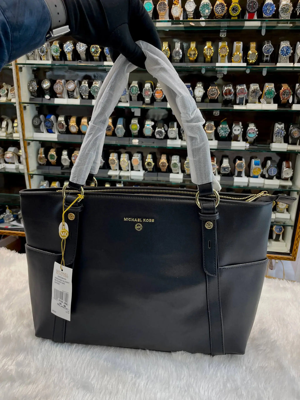 Michael Kors (mk) handbag for girls
