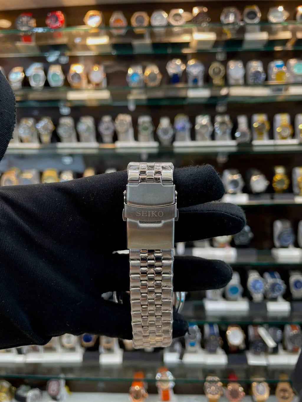 Seiko gmt  now in under budget for mens silver