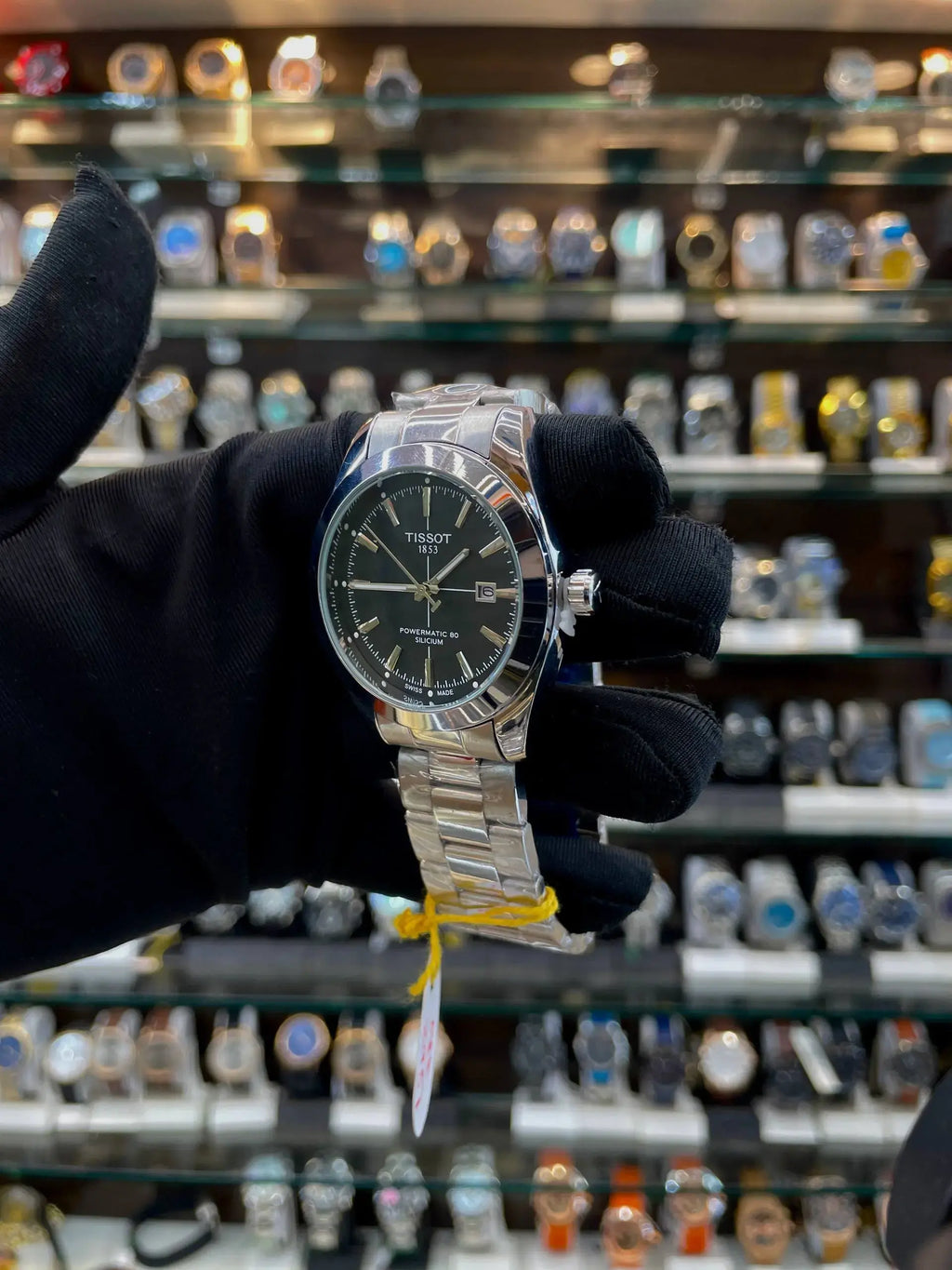 Tissot powermatic 80 silicium now in quartz in black