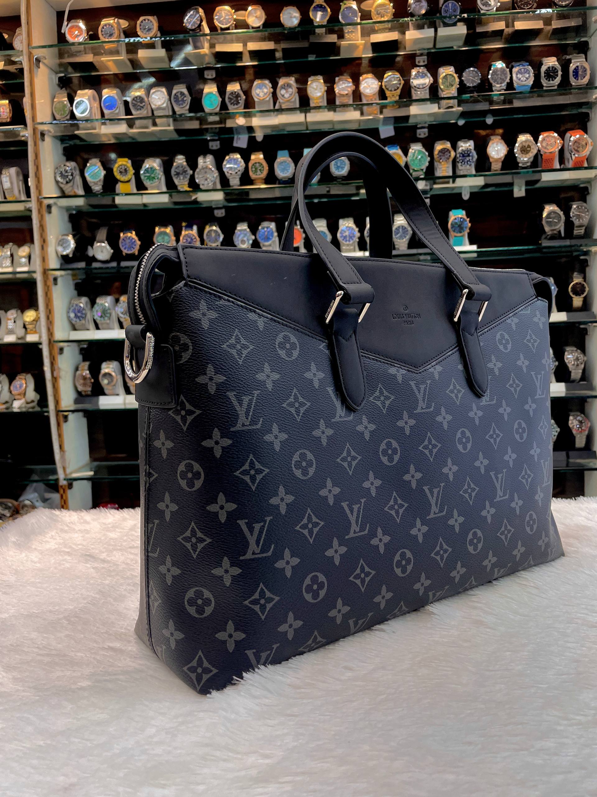 LOUIS VUITTON LV EXPLORER BRIEFCASE 💼 LAPTOP BAG  IN HEAVY QUALITY 💯
