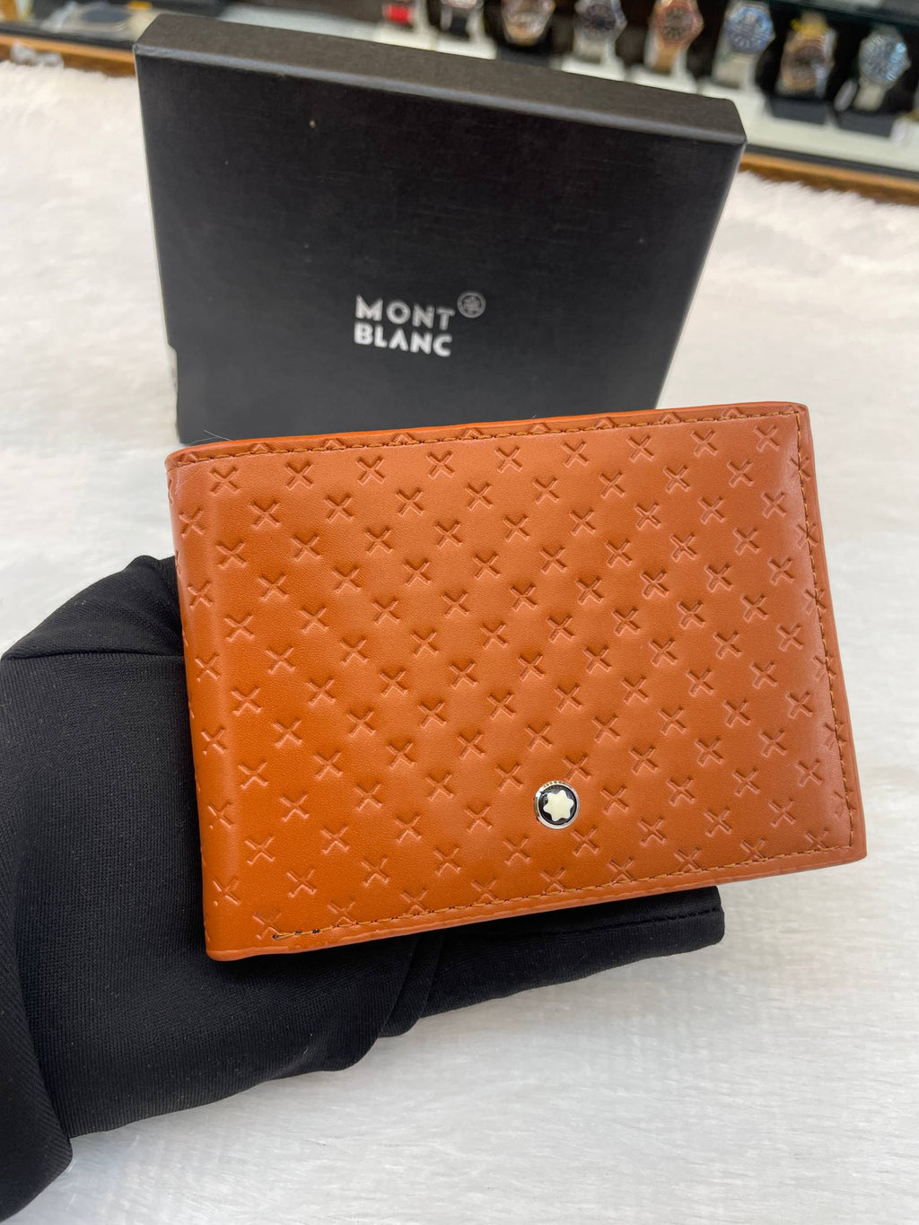 MONT BLANC WALLET IN FAUVE COLOR WITH AN EMBOSSED GEOMETRIC IN HEAVY QUALITY 💯