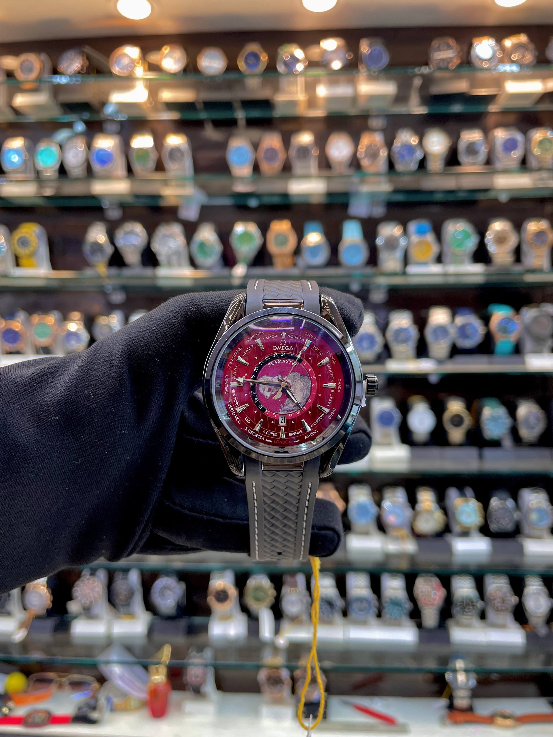 OMEGA SEAMSTER WORLD 🌍 TIME NOW IN BUDGET 😁 FOR MENS 👨  RED ♥️