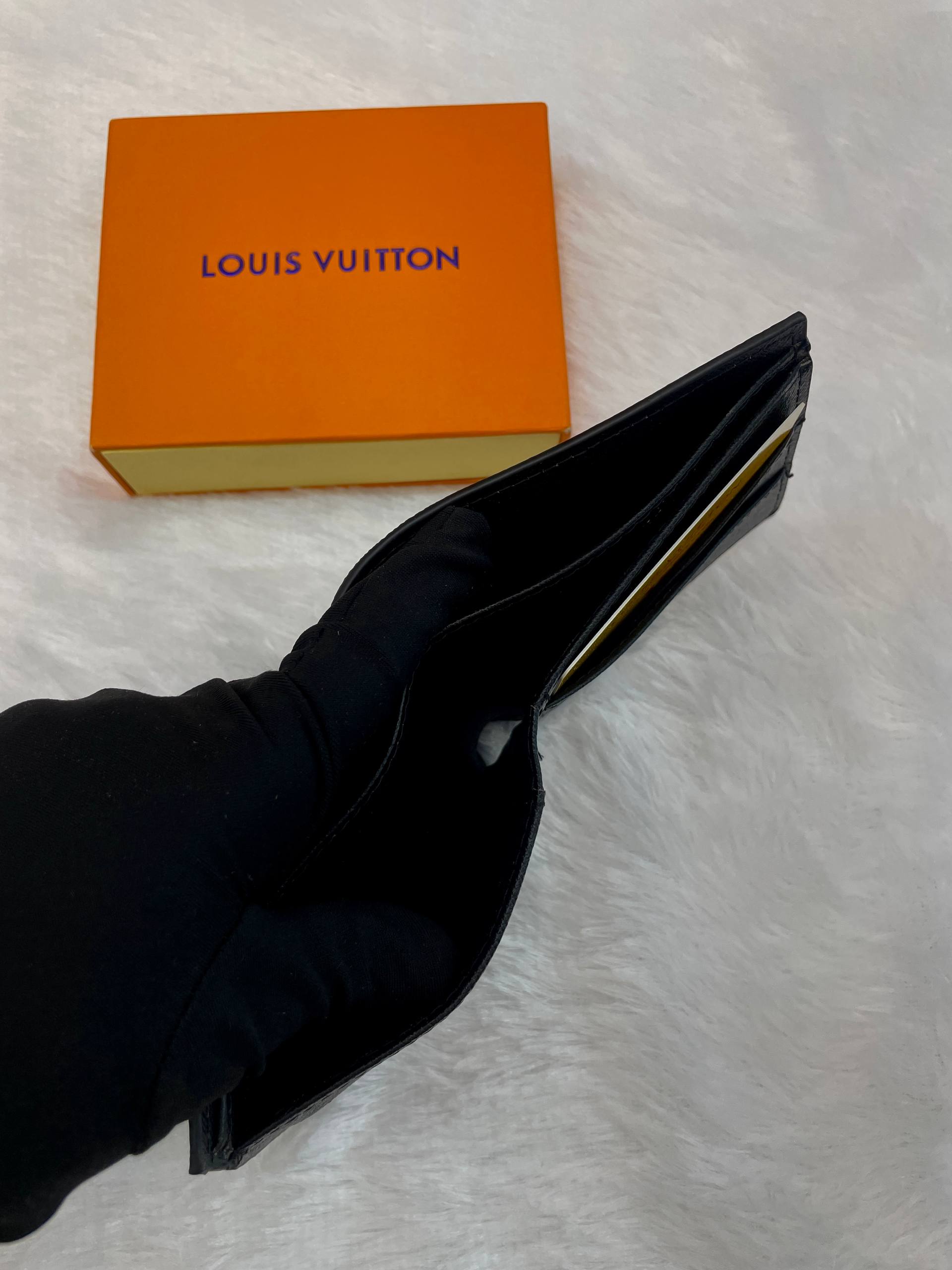 LOUIS VUITTON LV COMIC PATTERN WALLET