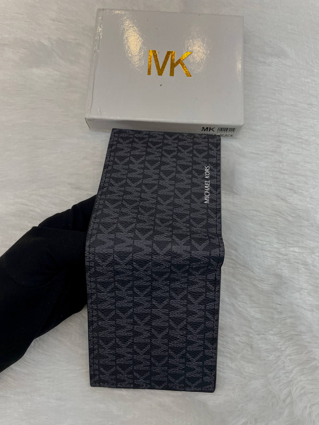MICHEAL KORS MK WALLET FOR MENS UNDER BUDGET