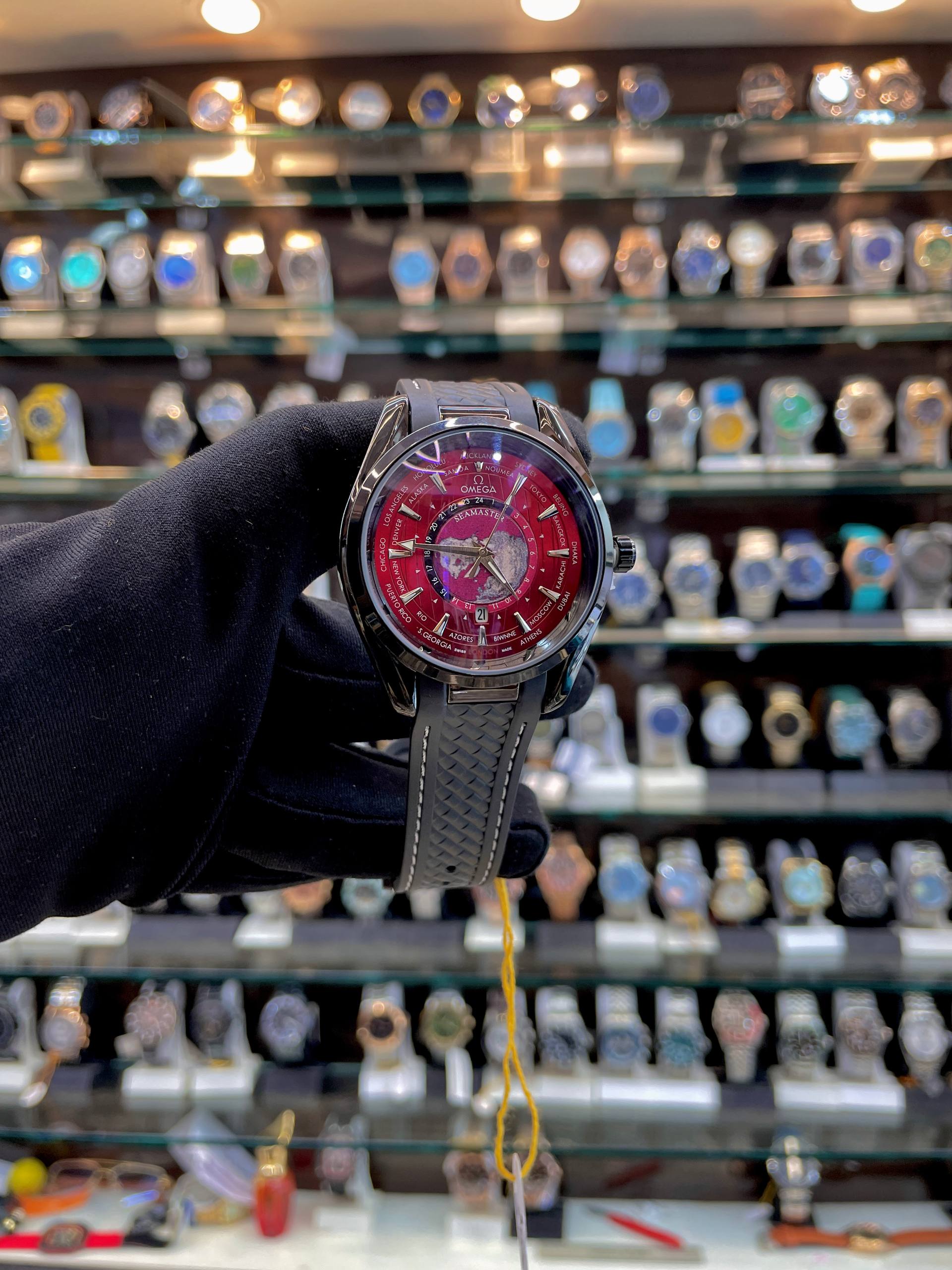 OMEGA SEAMSTER WORLD 🌍 TIME NOW IN BUDGET 😁 FOR MENS 👨  RED ♥️