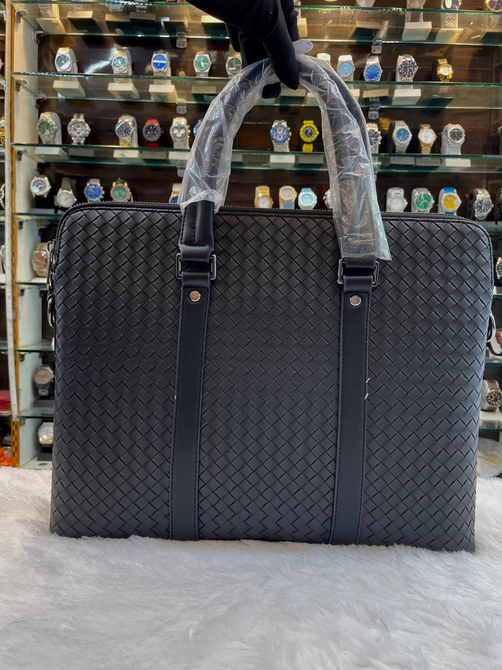 PREMIUM BLACK 🖤 TEXTURE BODY LAPTOP BAG IN MASTER PIECE 🤩