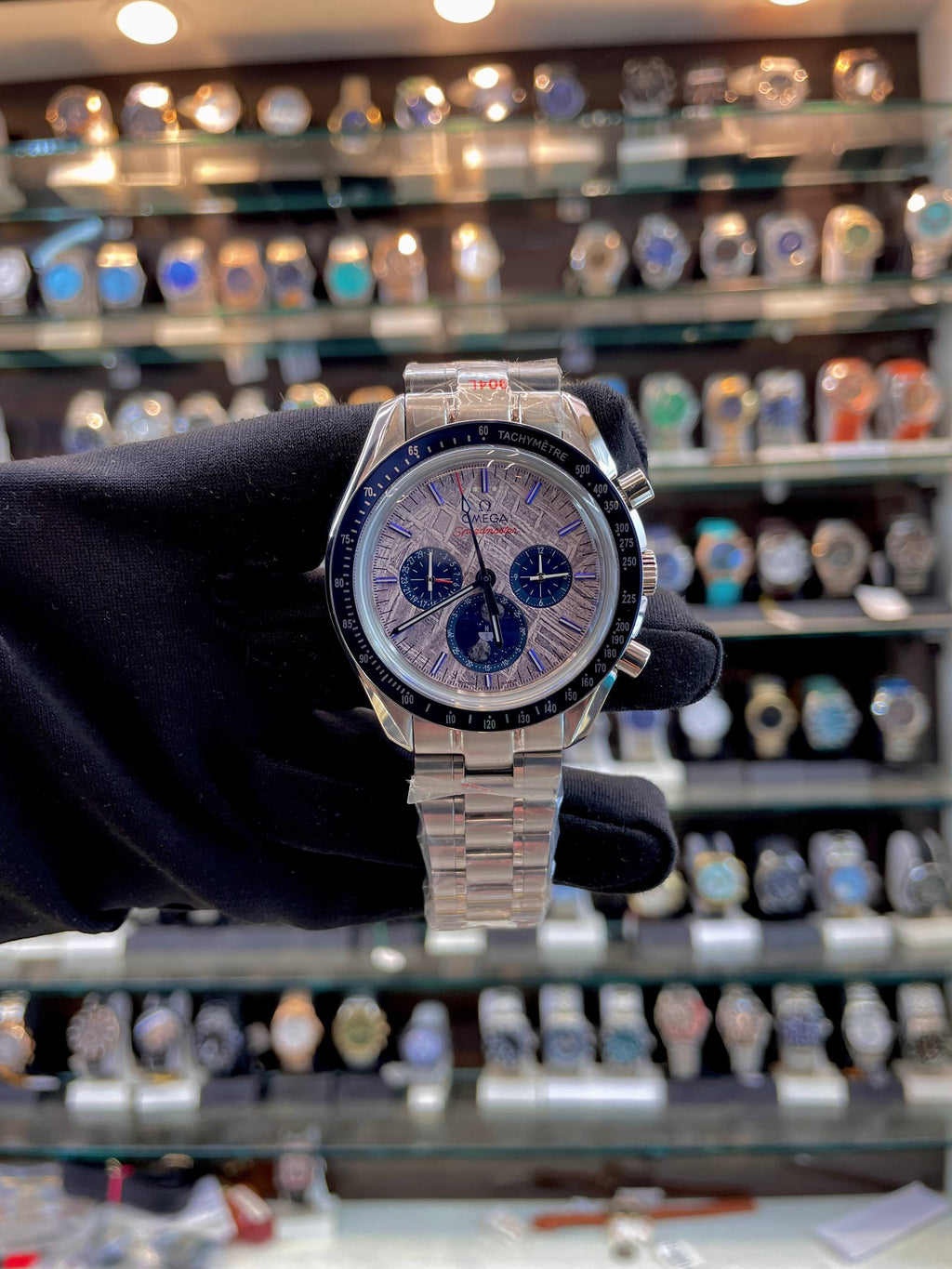 OMEGA SPEEDMASTER MOON 🌝 PHASE NOW IN METAL HEAVY BODY🤍