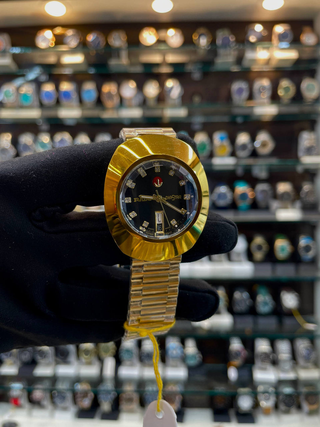 RADO DIASTAR NOW IN MASTER PIECE 🤩 BLACK 🖤 DIAL 🥰 GOLD 🥇 BODY BLACK 🖤 DIAL 🤩 SILVER🥈 DIAMOND 💎