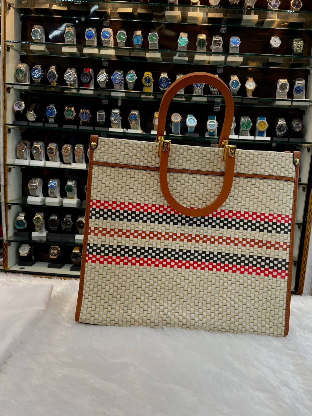 FENDI👜  SUNSHINE LARGE TOTE BAG IN MASTER PIECE FOR GIRLS 🤩