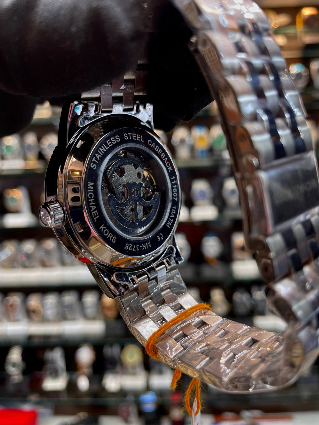 MICHEAL KORS IN AUTOMATIC ⚙️ FOR MENS SILVER 🥈