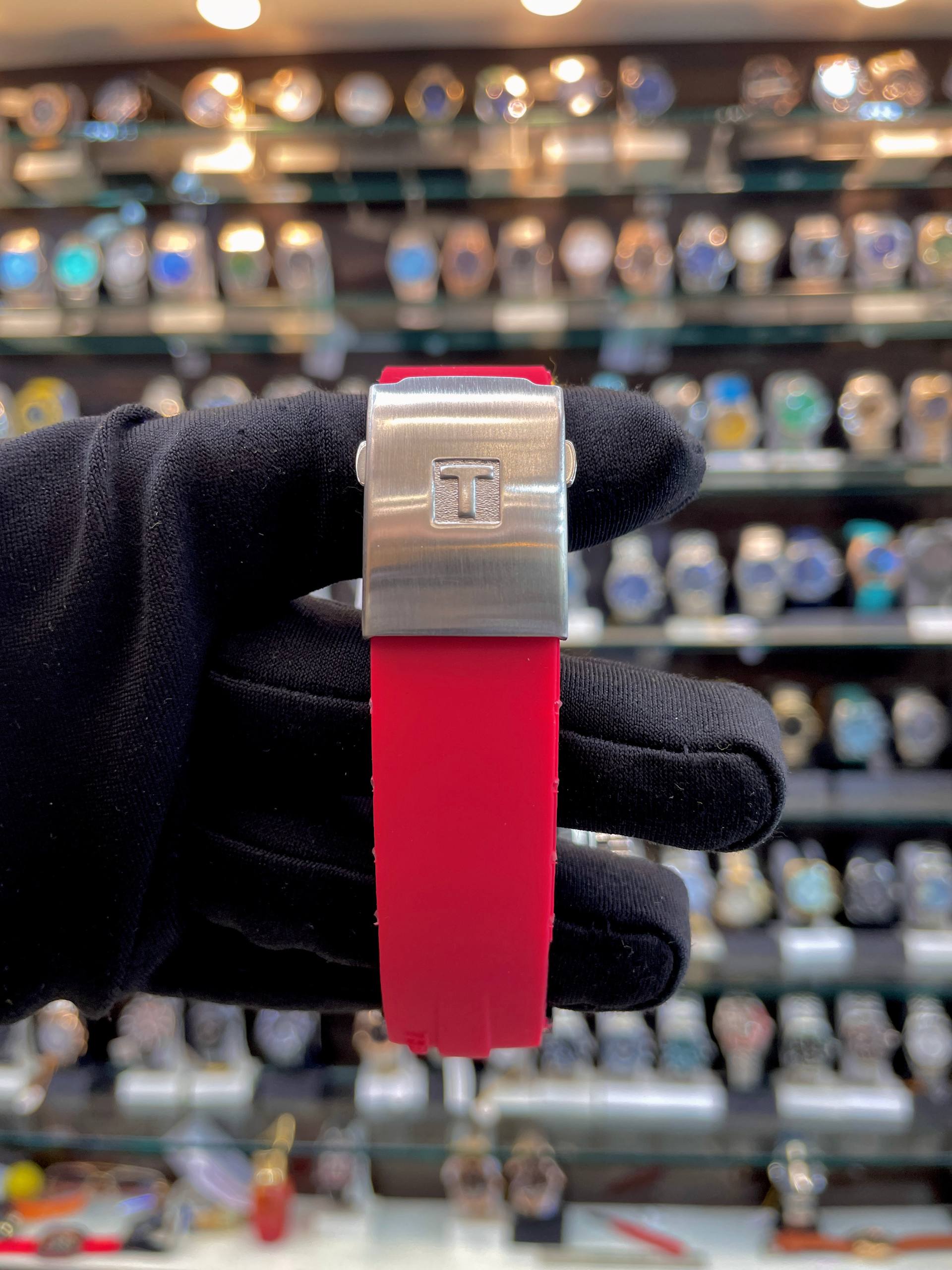 TISSOT T-RACE  IN UPDATED QUALITY 💯 FOR MENS RED ♥️