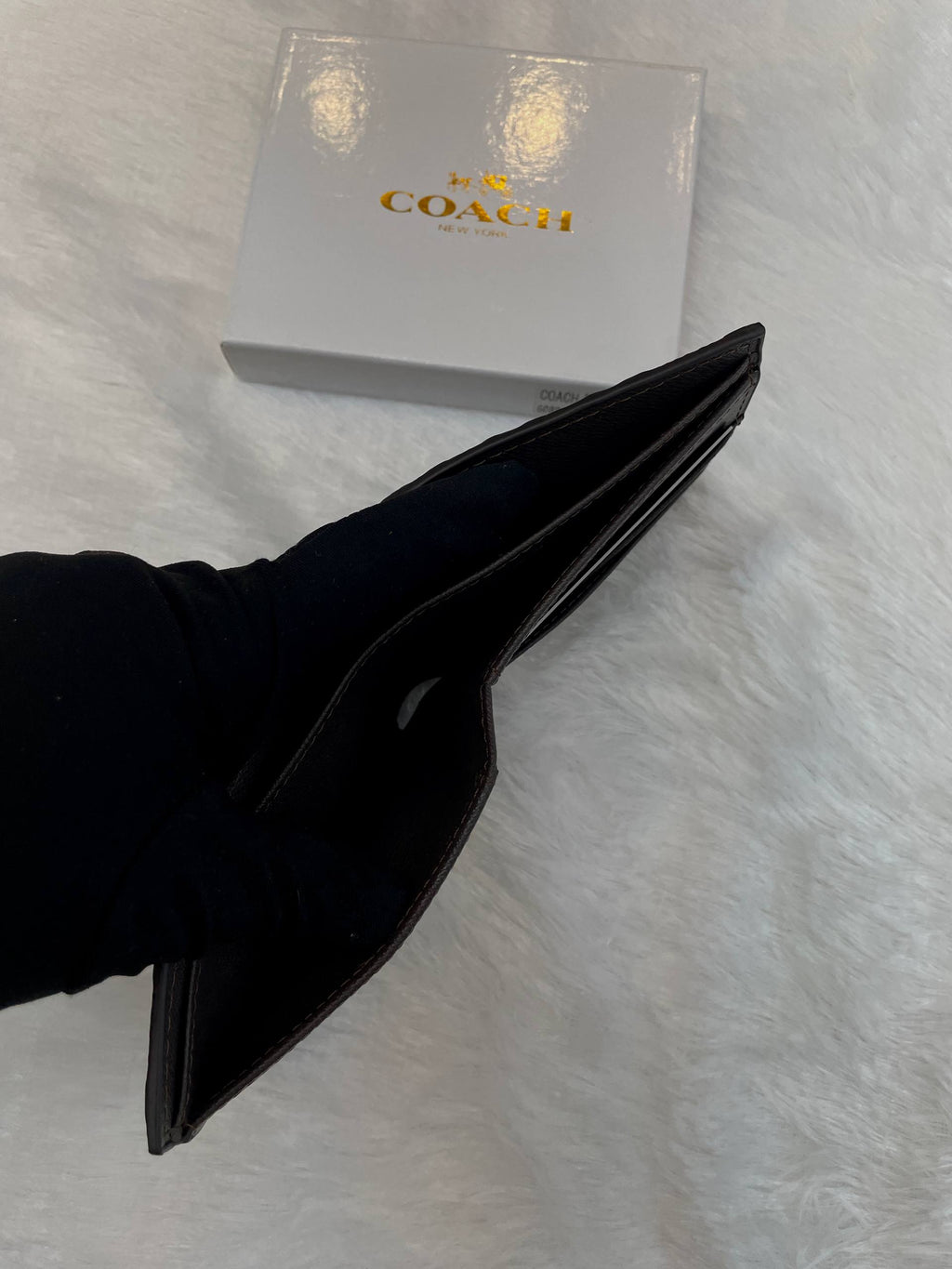 COACH COMPACT ID WALLET UNDER BUDGET FOR MENS
