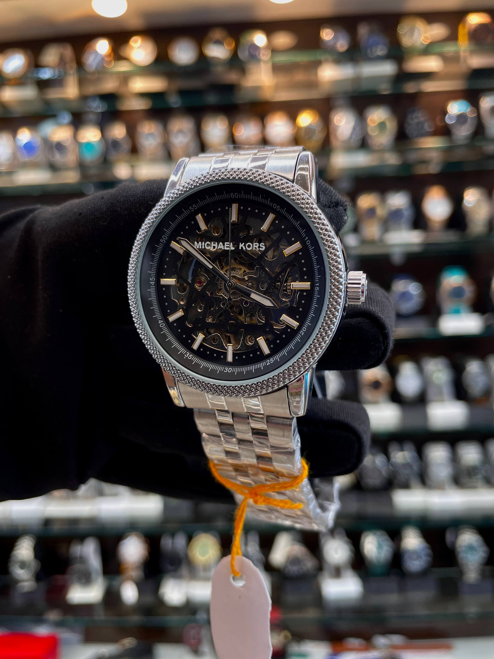 MICHEAL KORS IN AUTOMATIC ⚙️ FOR MENS SILVER 🥈