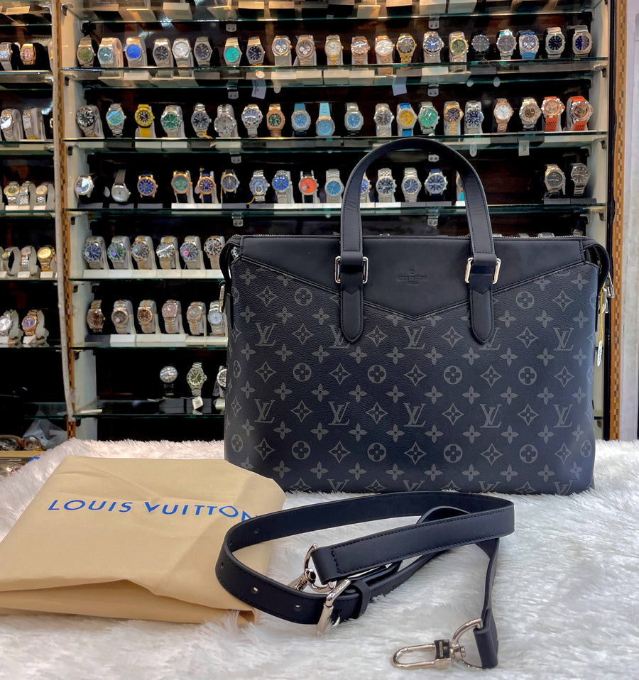 LOUIS VUITTON LV EXPLORER BRIEFCASE 💼 LAPTOP BAG  IN HEAVY QUALITY 💯