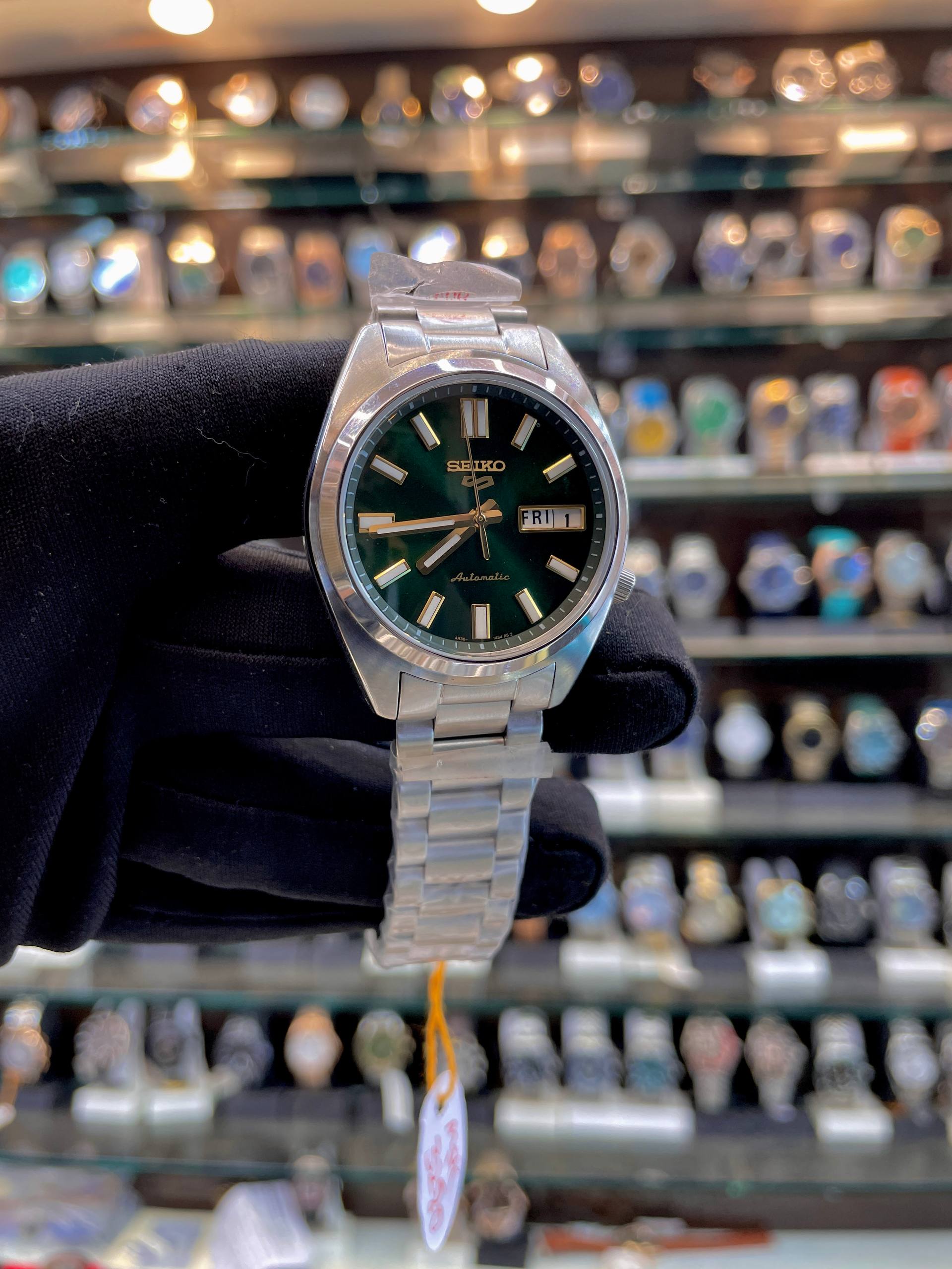 SEIKO 5 SPORTS SRPL59K1 WATCH IN GREEN 💚 DIAL 💗 MASTER PIECE 🤩