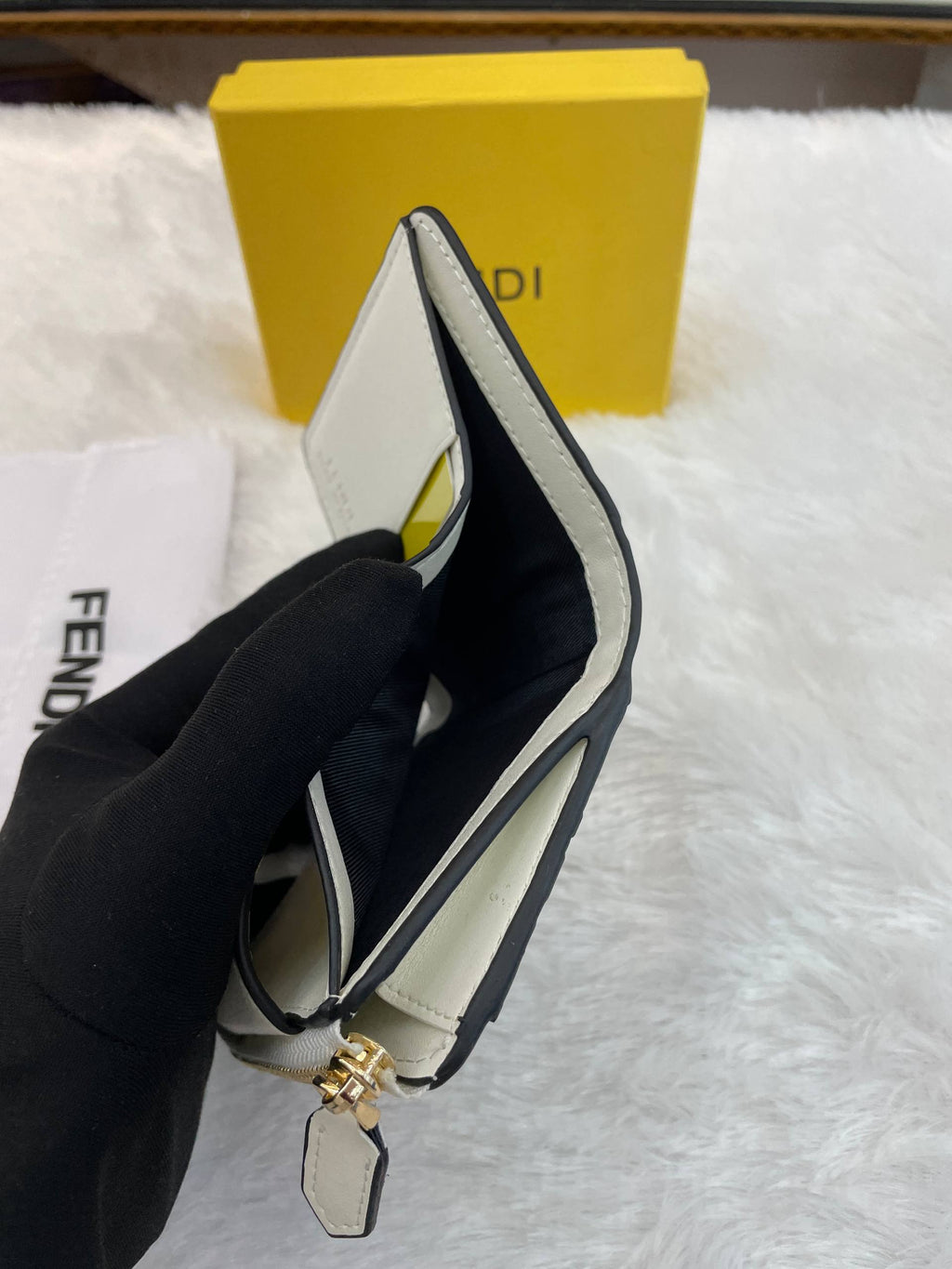 FENDI BI-FOLD WALLET FOR GIRLS 🤩 IN MASTER PIECE 🤩