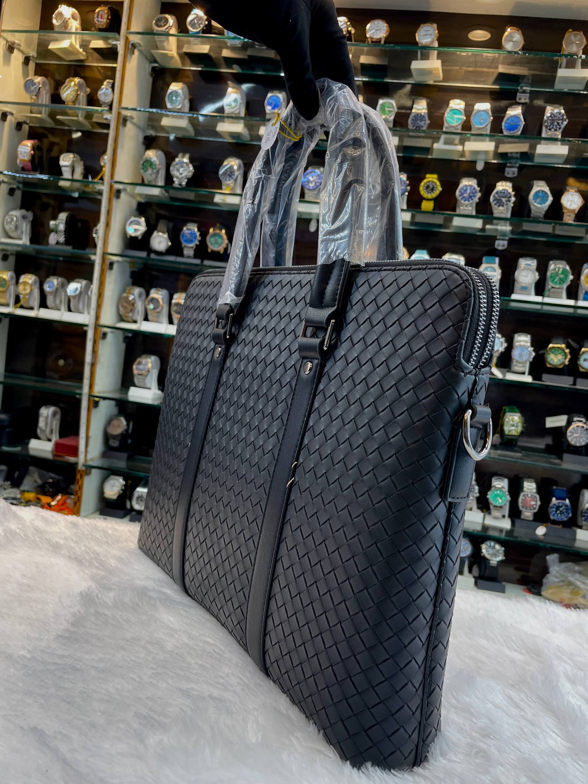 PREMIUM BLACK 🖤 TEXTURE BODY LAPTOP BAG IN MASTER PIECE 🤩