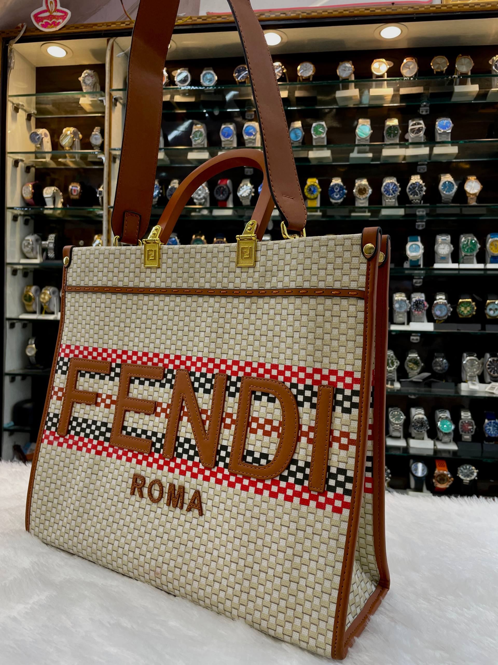 FENDI👜  SUNSHINE LARGE TOTE BAG IN MASTER PIECE FOR GIRLS 🤩