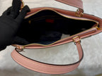 COACH MOLLIE TOTE IN SIGNATURE CANVAS WITH PINK 🩷 LEATHER MASTER PIECE 🤩 BABY PINK 🩷 X BROWN 🟤 CANVAS PRINT 🐾