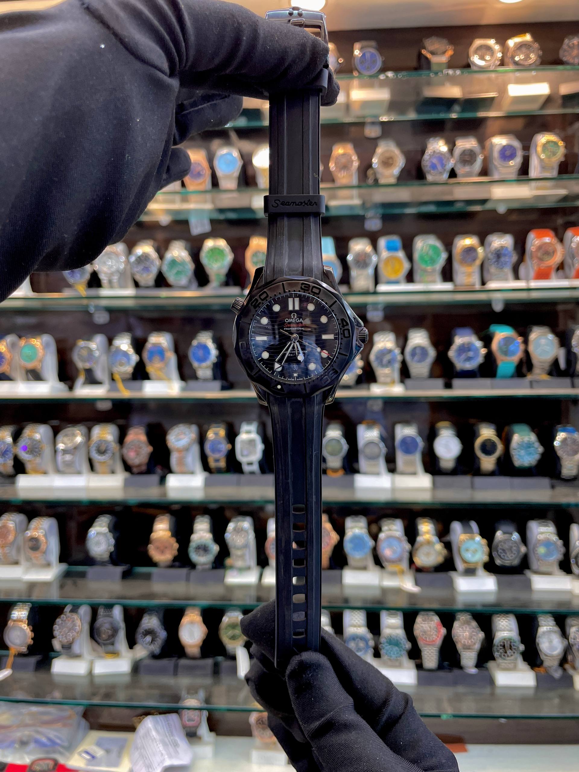 OMEGA SEAMASTER DIVER 300M, 42 MM IN MASTER PIECE 🤩 SILICON FULL BLACK 🖤