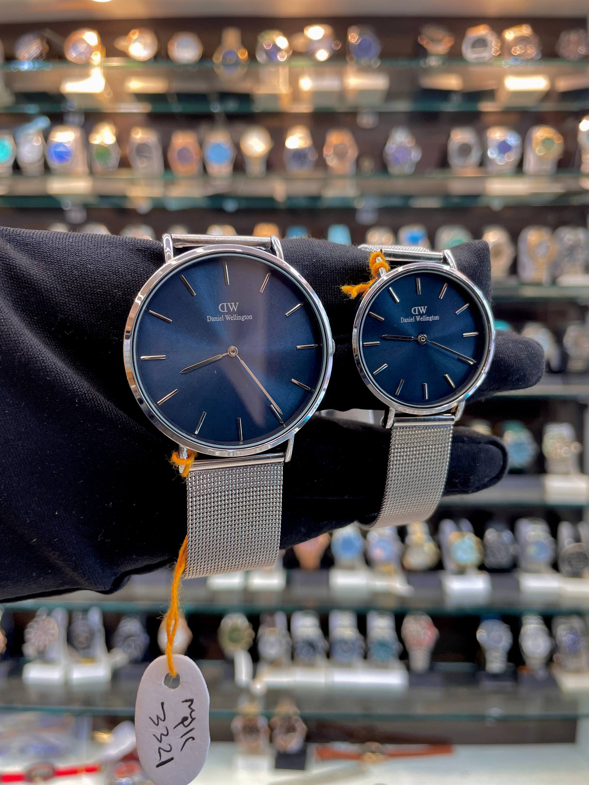 DANIEL WELLINGTON (DW) NOW IN COUPLE CHAIN SILVER 🥈 BLUE 💙 DIAL 💝