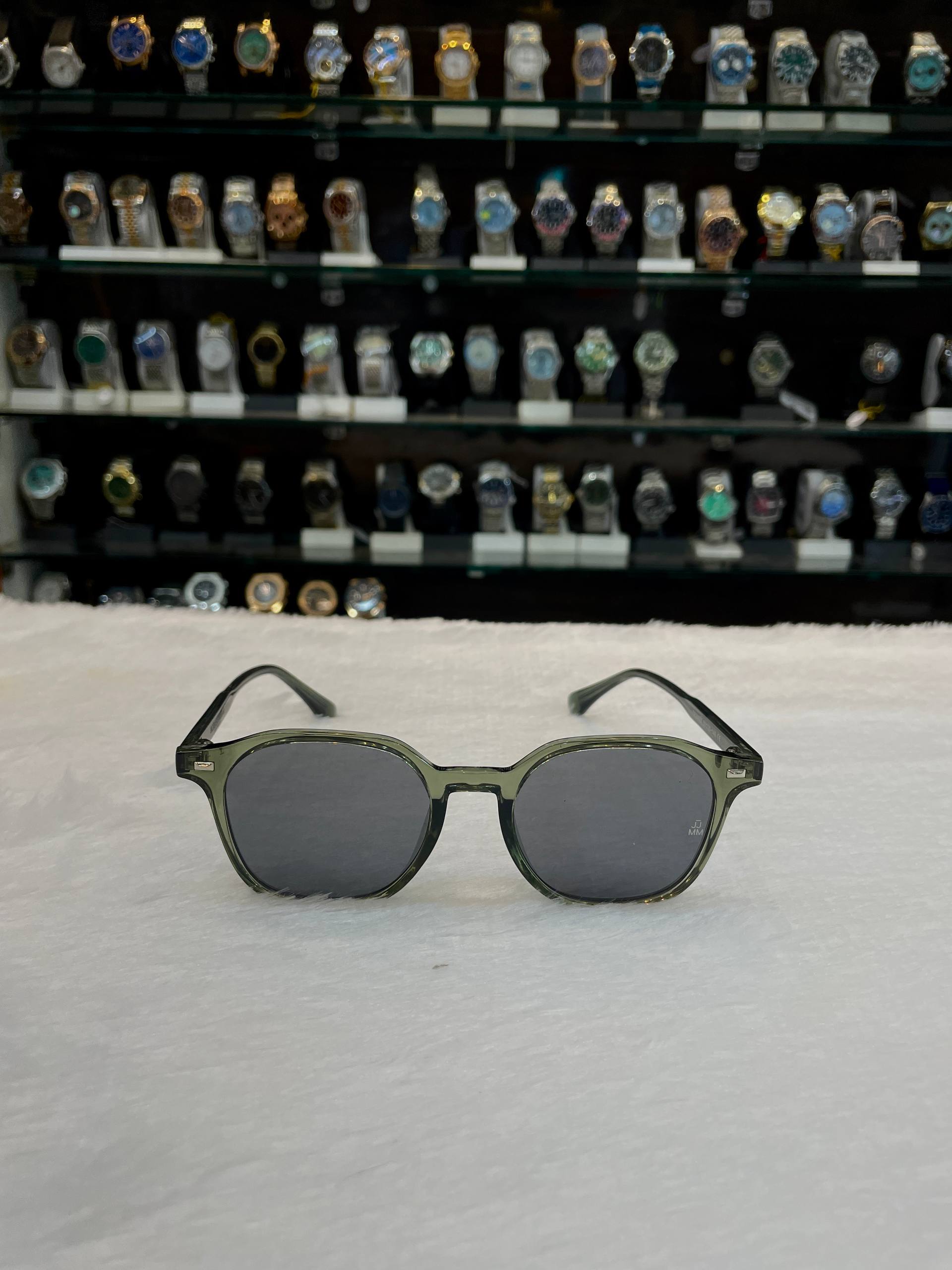 JJ MM GREEN TRANSPARENT FRAME IN HEAVY QUALITY 💯