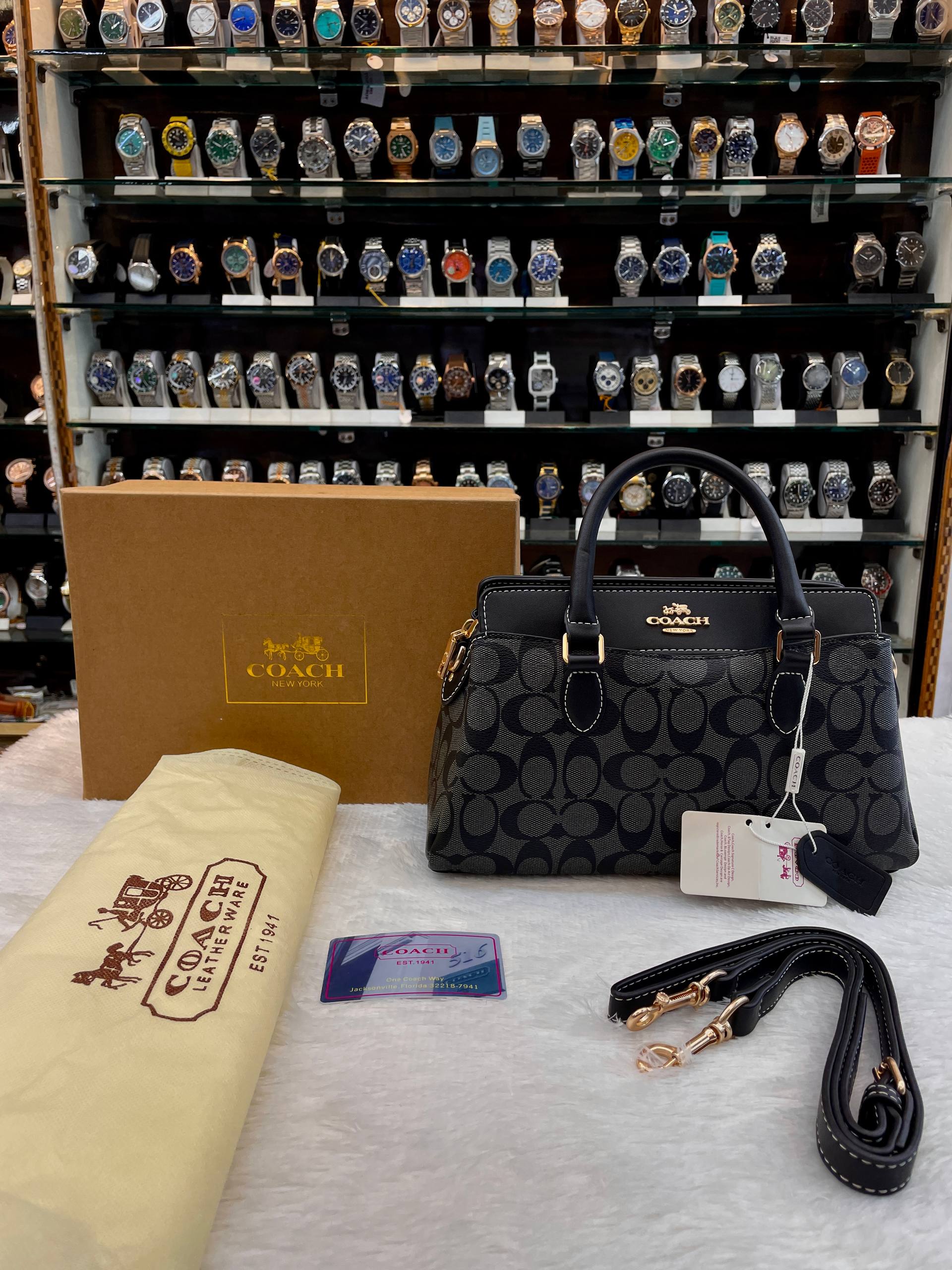 COACH DARCIE CARRYALL IN BLOCKED SIGNATURE CANVAS BLACK 🖤