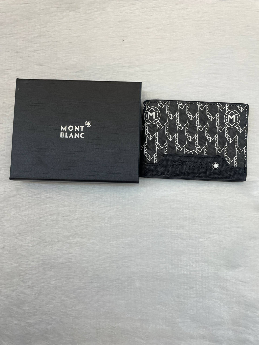 MONT BLANC FROM M_GRAM WALLET BLACK 🖤 TEXTURE IN HEAVY QUALITY 💯