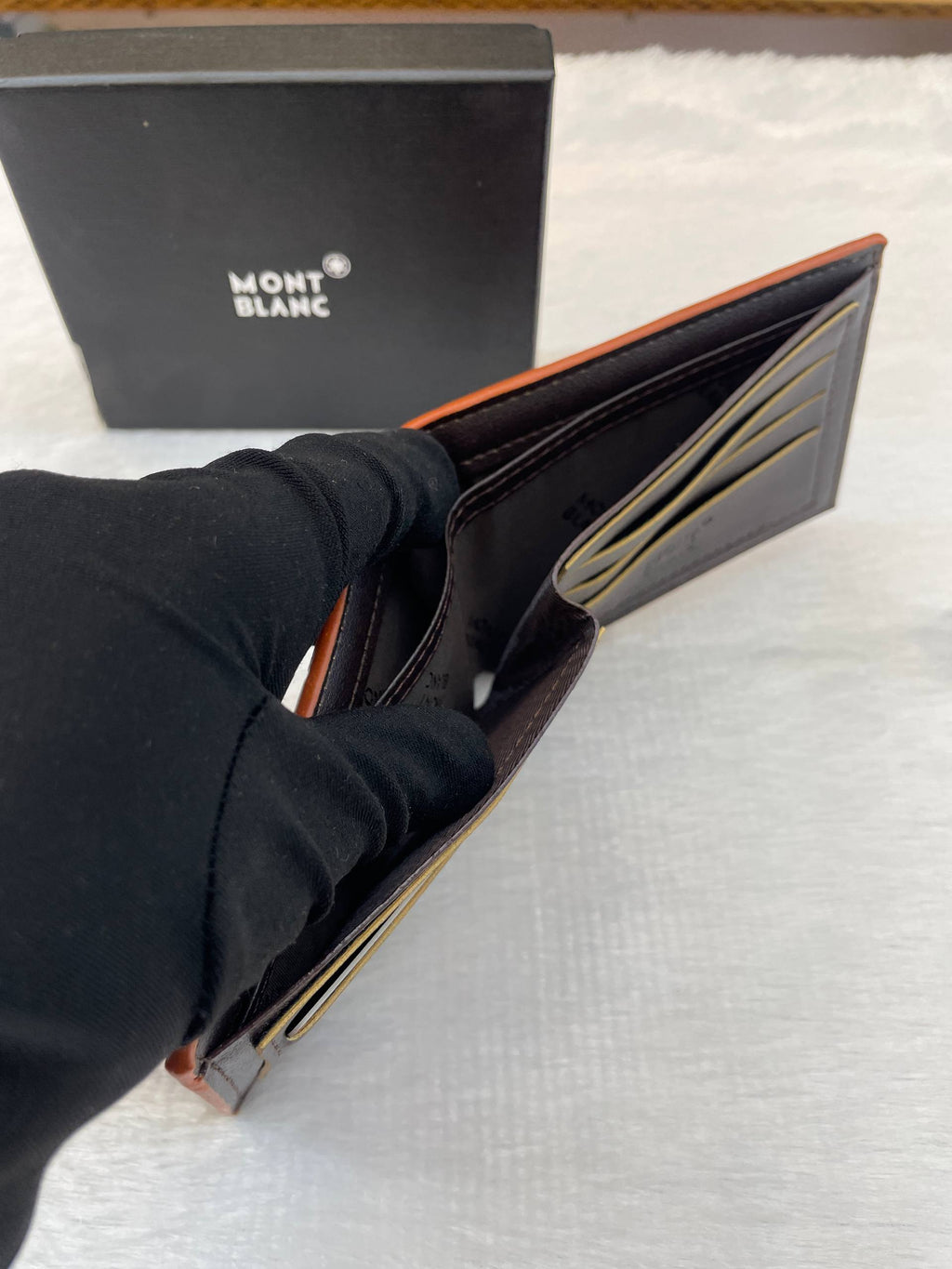 MONT BLANC WALLET IN FAUVE COLOR WITH AN EMBOSSED GEOMETRIC IN HEAVY QUALITY 💯