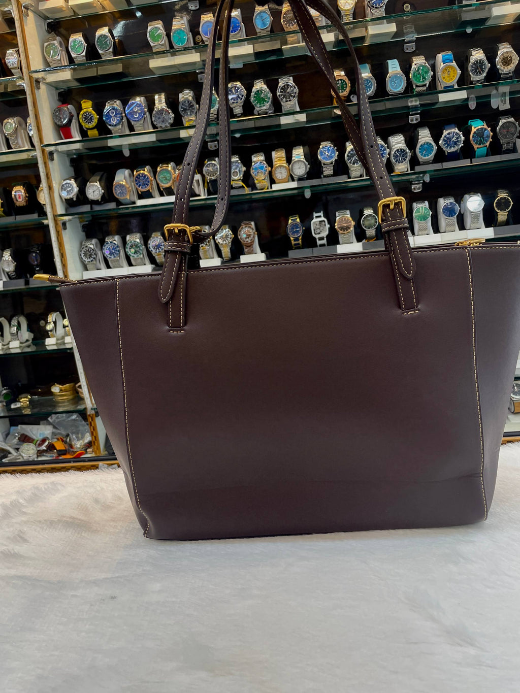 TORY BURCH BROWN 🤎 SAFFIANO LEATHER TOTE BAG IN MASTER PIECE 🤩